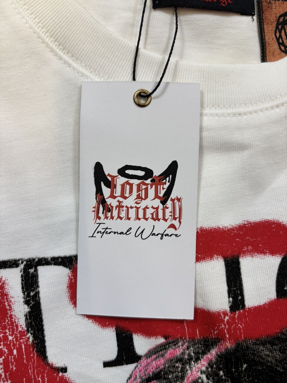 LOST INTRICACY Lost Intricacy Front Page Mag Shirt, White Size US XL / EU 56 / 4 - 11 Thumbnail
