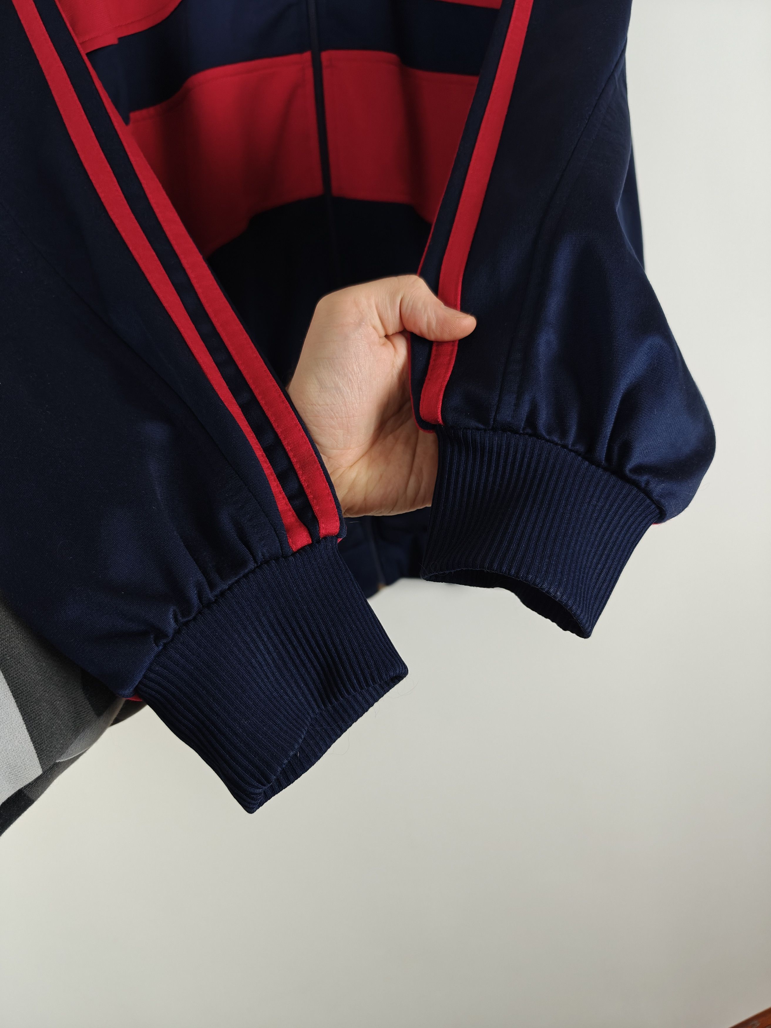 Adidas Adidas VTG Track Top Jacket Blue/Red size L Size US L / EU 52-54 / 3 - 8 Thumbnail