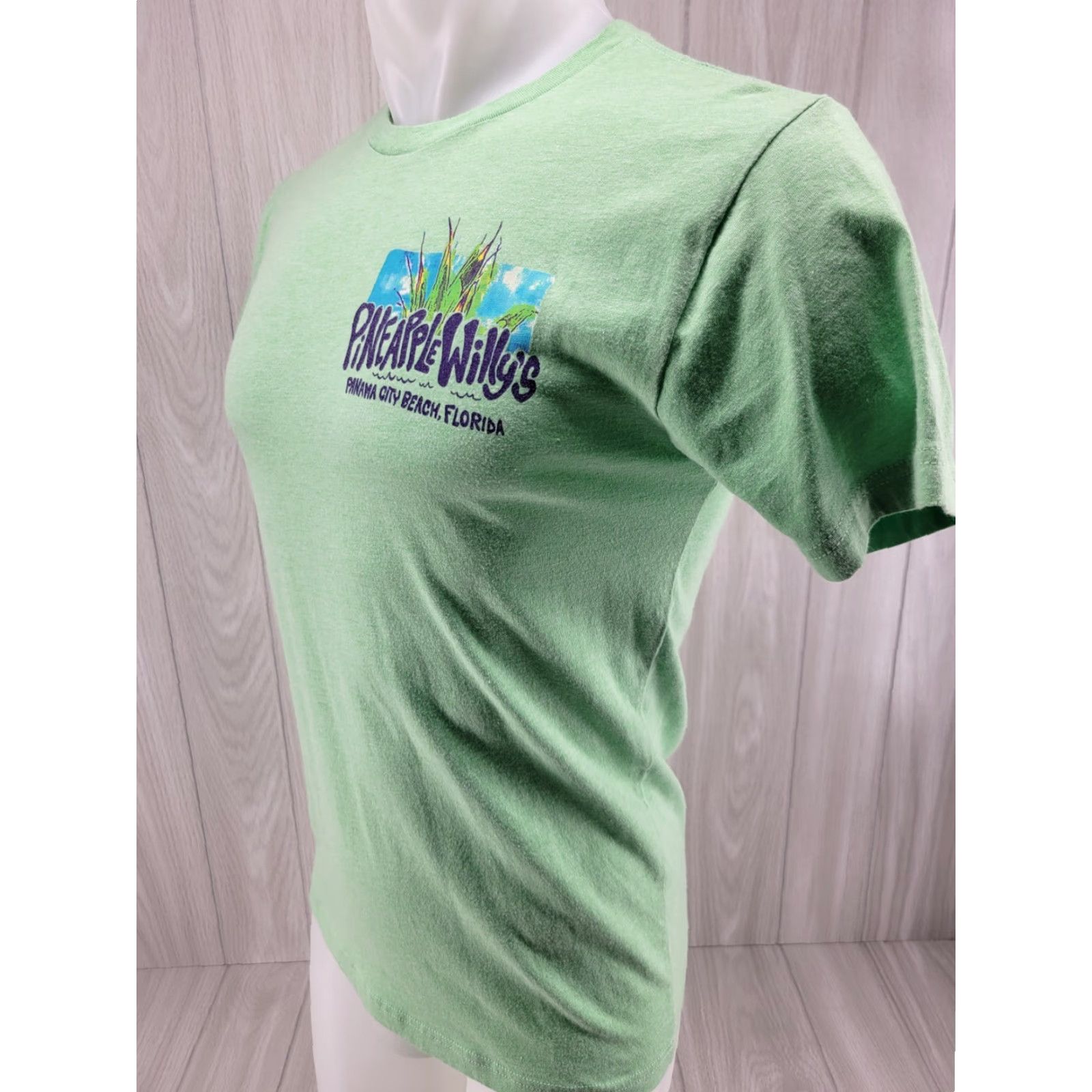 Next Level PINEAPPLE WILLYS T SHIRT TEE GREEN PANAMA CITY BEACH FL FLORIDA MENS SIZE Small Size US S / EU 44-46 / 1 - 3 Thumbnail