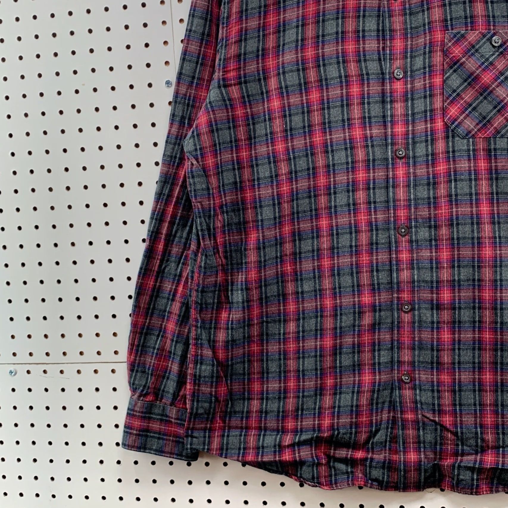 Banana Republic Banana Republic Button Down Shirt Men Size Large Red Black Checker Long Sleeve Shirt Mens Size US L / EU 52-54 / 3 - 3 Thumbnail