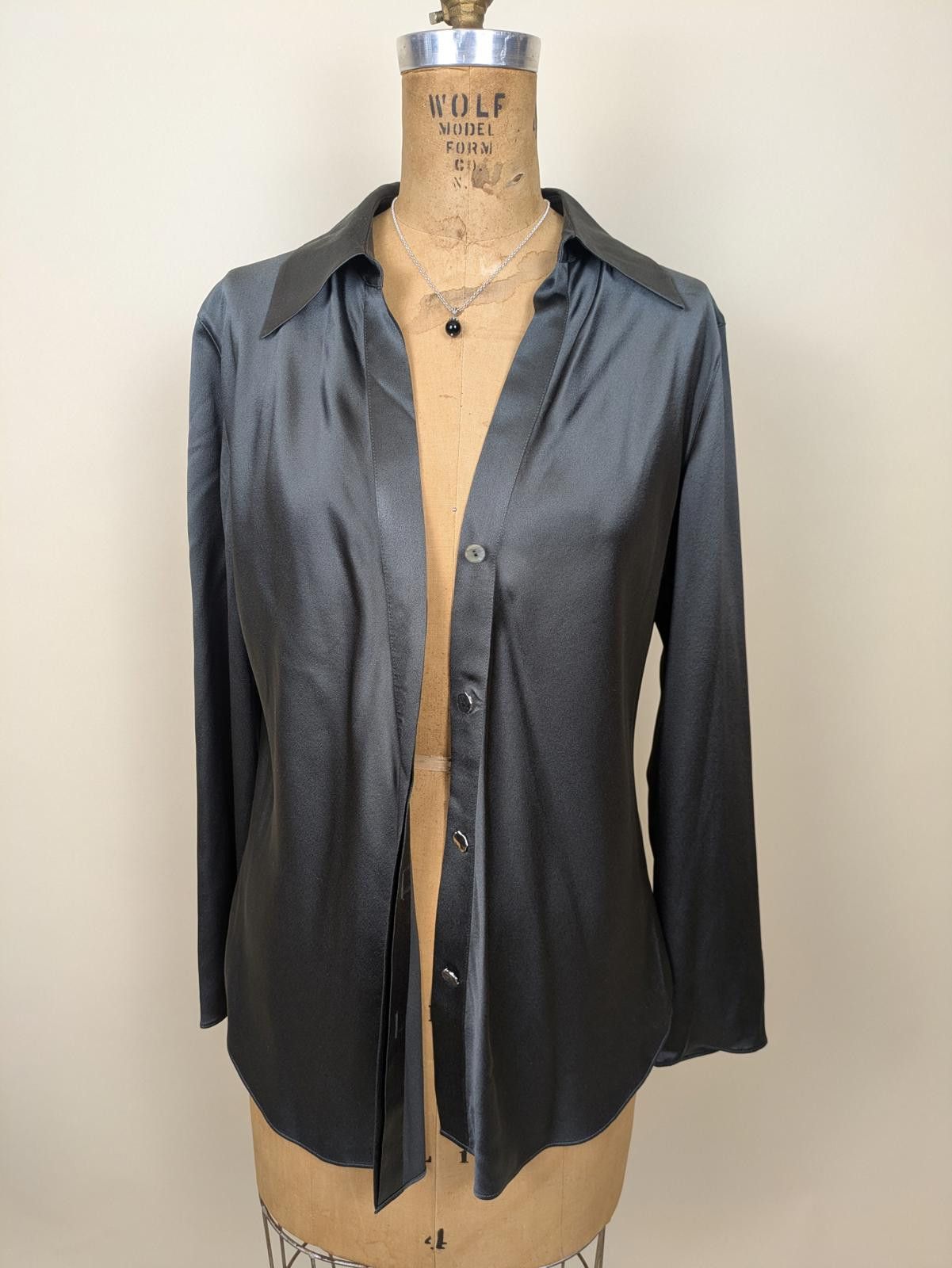 Vince the perfect black silk button up shirt Size S / US 4 / IT 40 - 1 Thumbnail