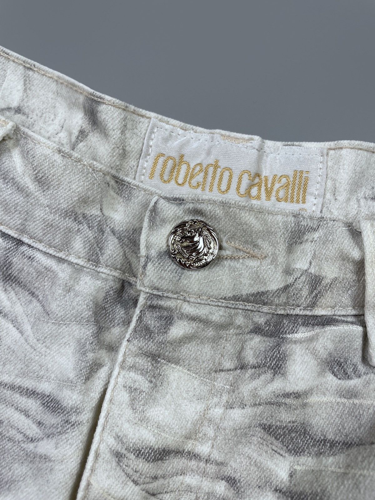 Roberto Cavalli Vintage Roberto Cavalli Feathers Wings Pattern Shine Pants M Size 28" / US 6 / IT 42 - 14 Thumbnail