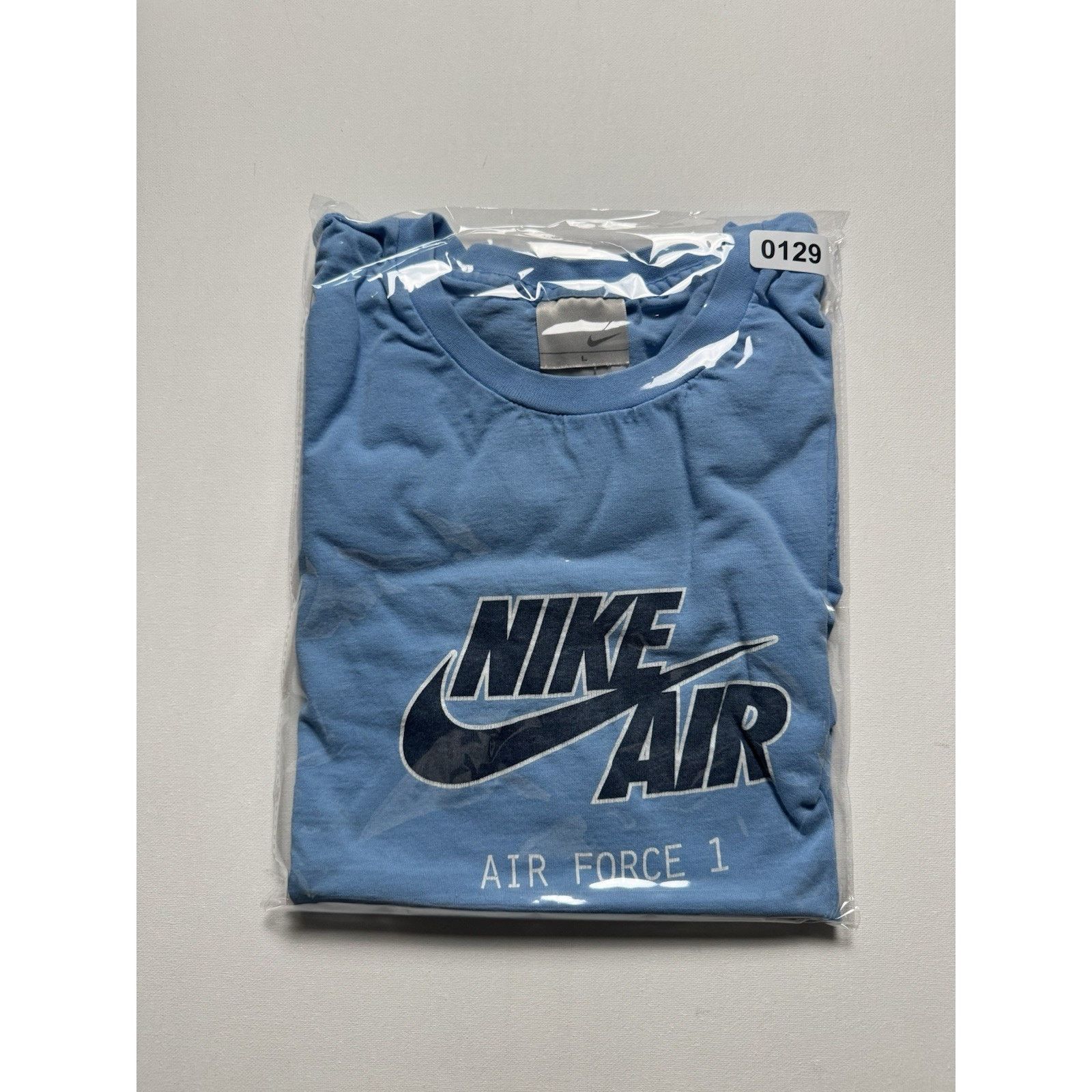Nike VINTAGE Nike Graphic T-Shirt Air Force One Mens L Size US L / EU 52-54 / 3 - 8 Thumbnail