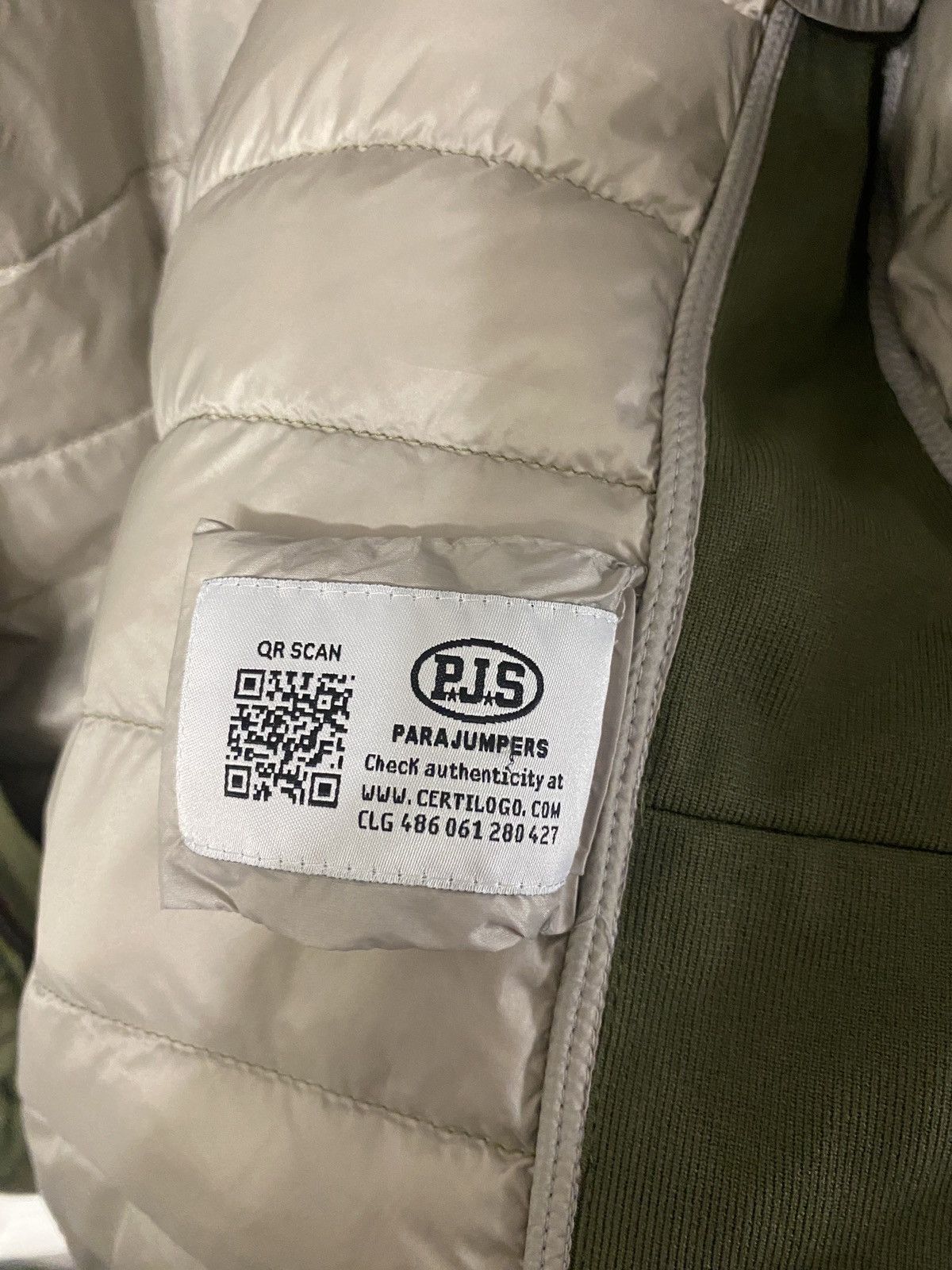 Parajumpers Vest Parajumpers Light down perfect gilet Size US XL / EU 56 / 4 - 6 Thumbnail