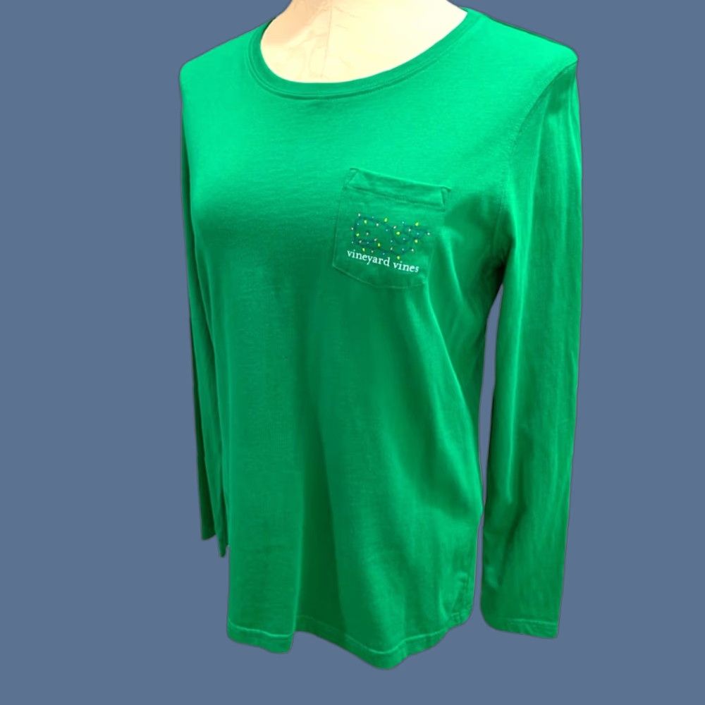 Vineyard Vines VINTAGE Vineyard Vines Womens Holiday 2015 Green Long Sleeve Tshirt M Green Womens 2015 Holiday Tshirt Size M / US 6-8 / IT 42-44 - 1 Thumbnail