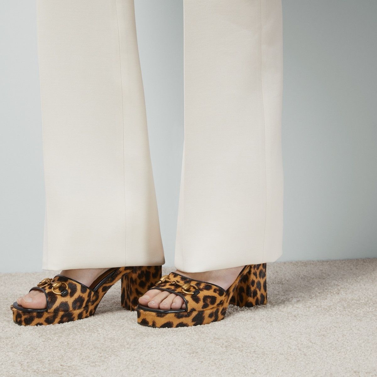 Gucci o1s1wg110425 Women's Horsebit Sandals in Leopard Size US 6 / IT 36 - 3 Thumbnail