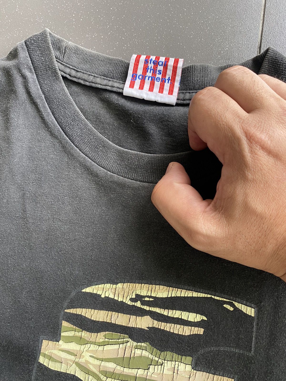 FUCT Fuct F logo Tiger Stripe Steal this garment white tag Size US M / EU 48-50 / 2 - 4 Thumbnail