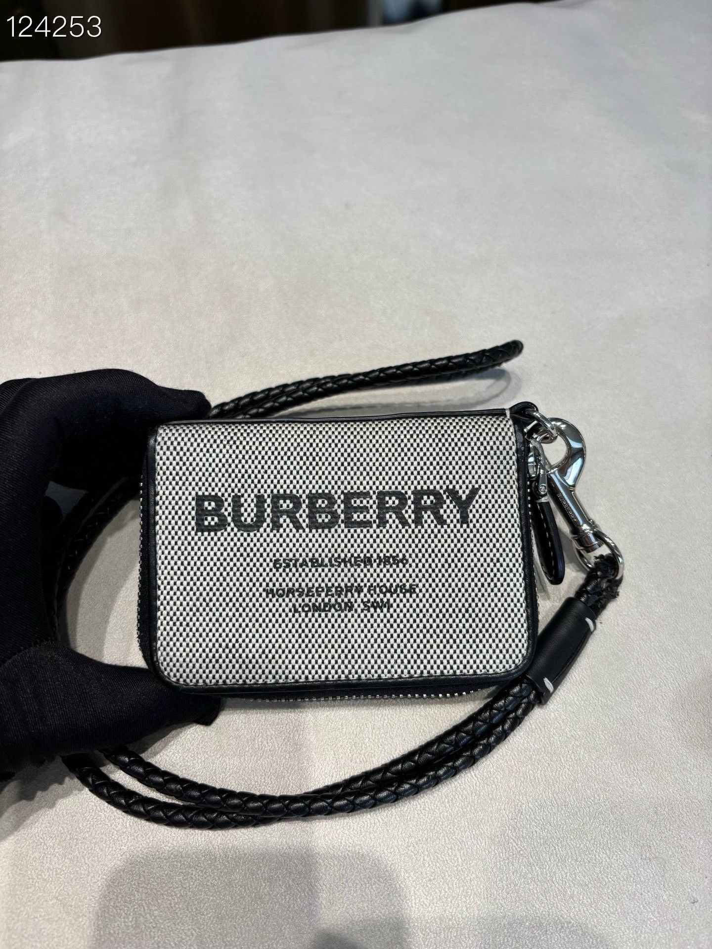 Burberry Burberry Lanyard Card Holder Coin Purse Size ONE SIZE - 1 Thumbnail