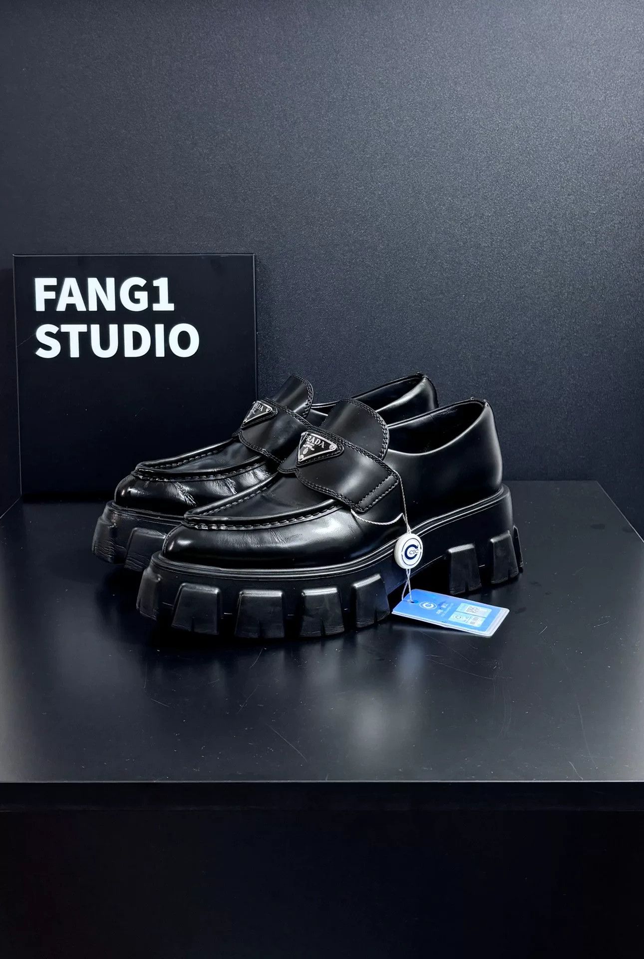 Prada Prada Lowtop Sneakers us_6 Women Size US 6 / IT 36 - 1 Thumbnail