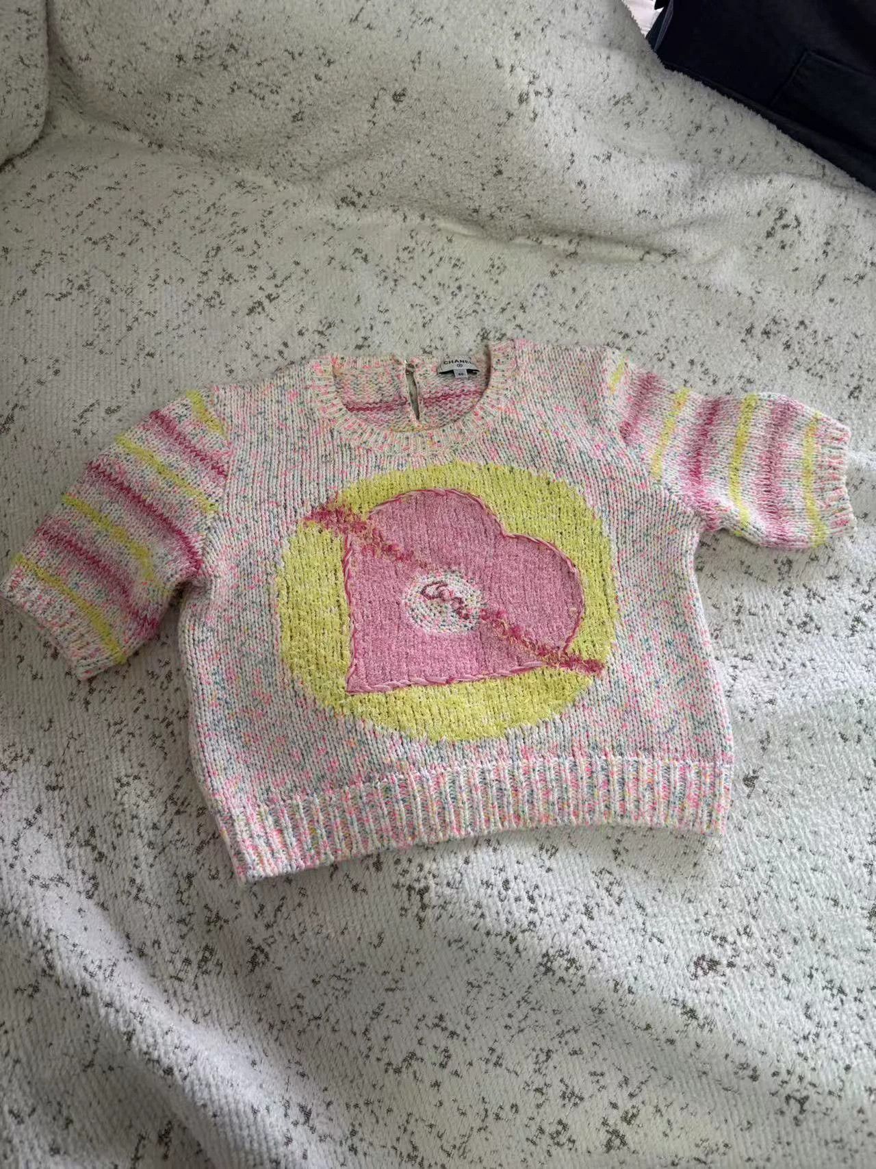 Chanel Chanel 24C Knit Heart SS 40 99New, Runs Small, Fits Most Size M / US 6-8 / IT 42-44 - 1 Thumbnail