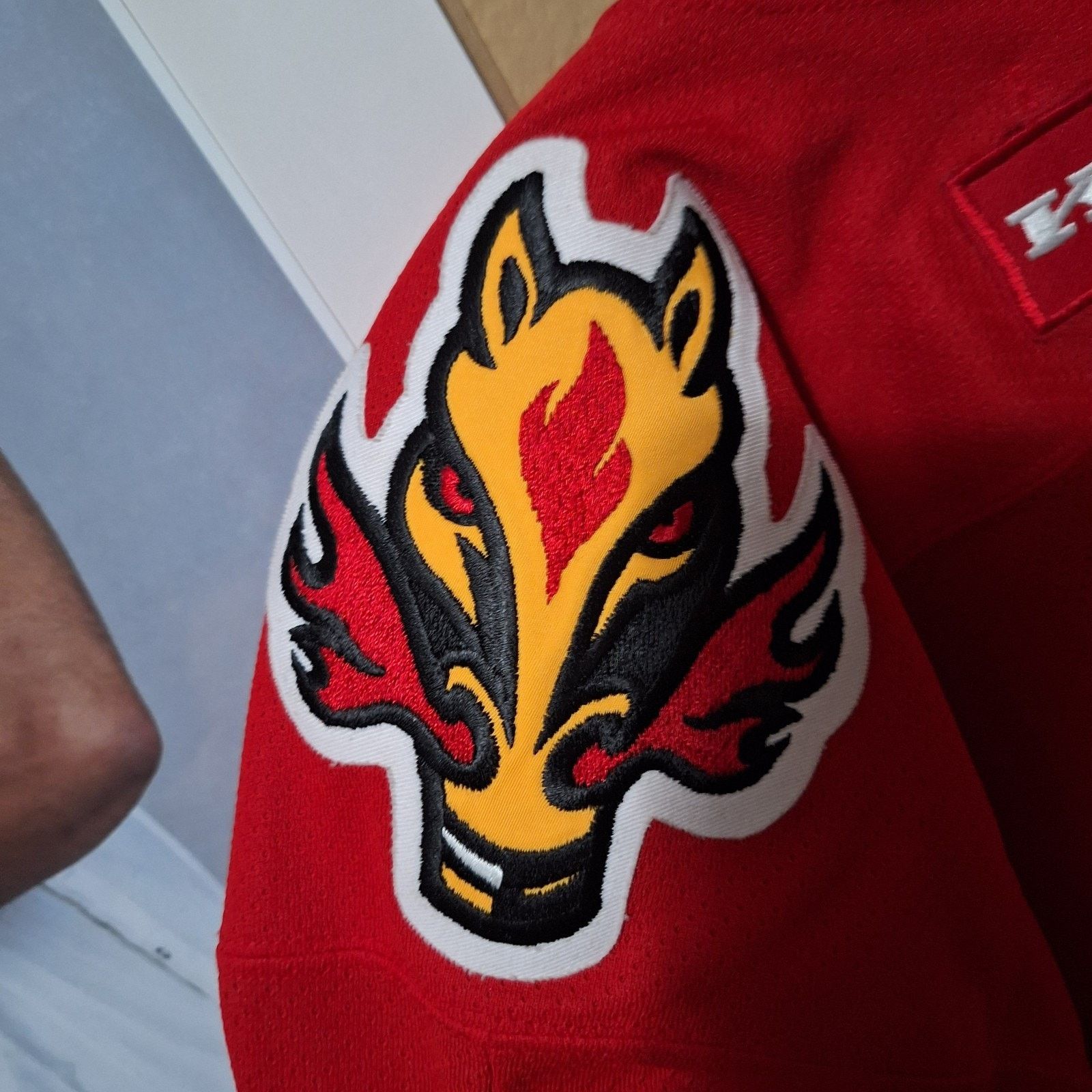 Koho Calgary Flames Jersey Signed Lanny McDonald Auto Beckett HOF Size US L / EU 52-54 / 3 - 8 Thumbnail