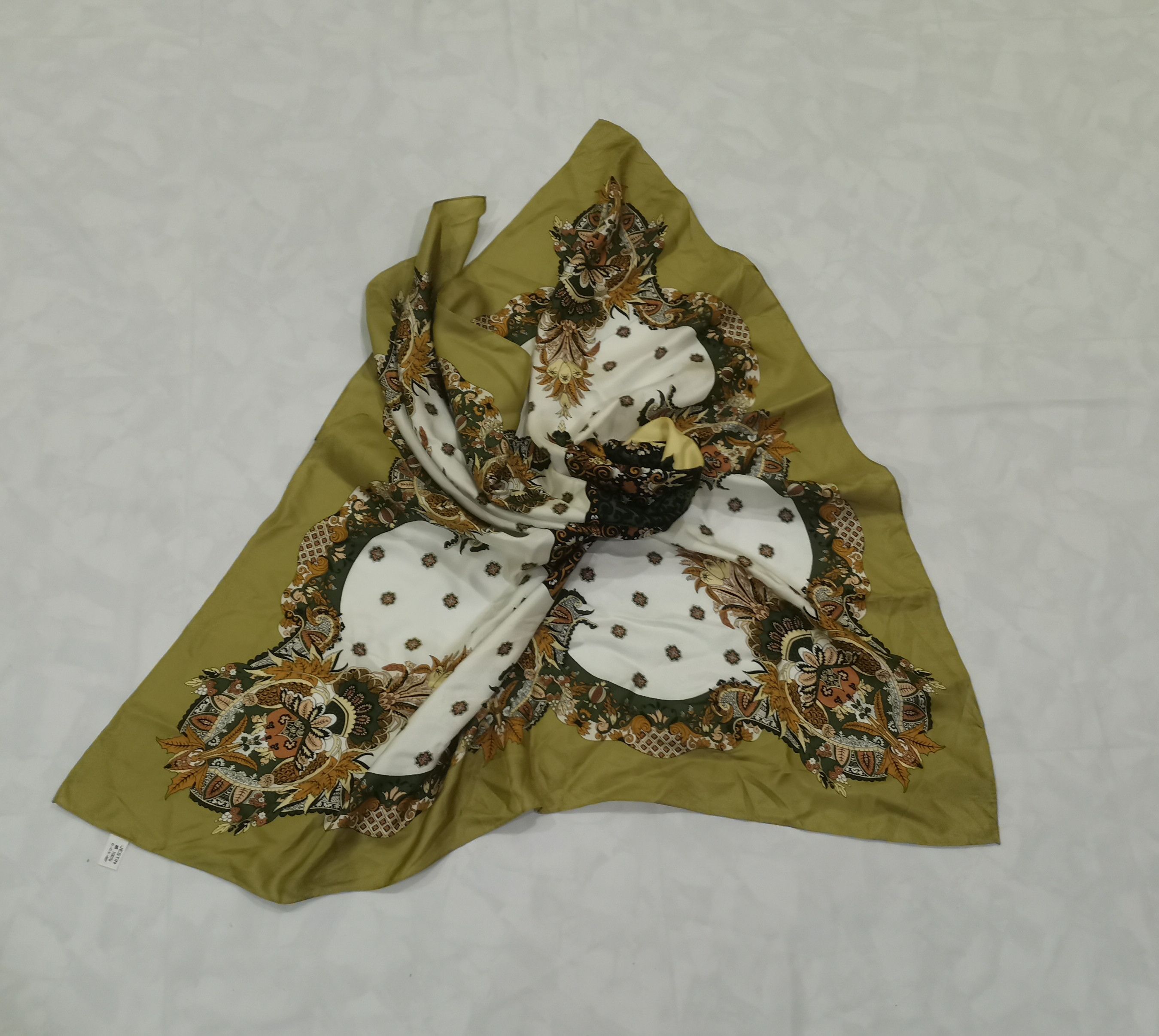 Designer × Japanese Brand Rare jestin luxury scarves nice design Size ONE SIZE - 3 Thumbnail