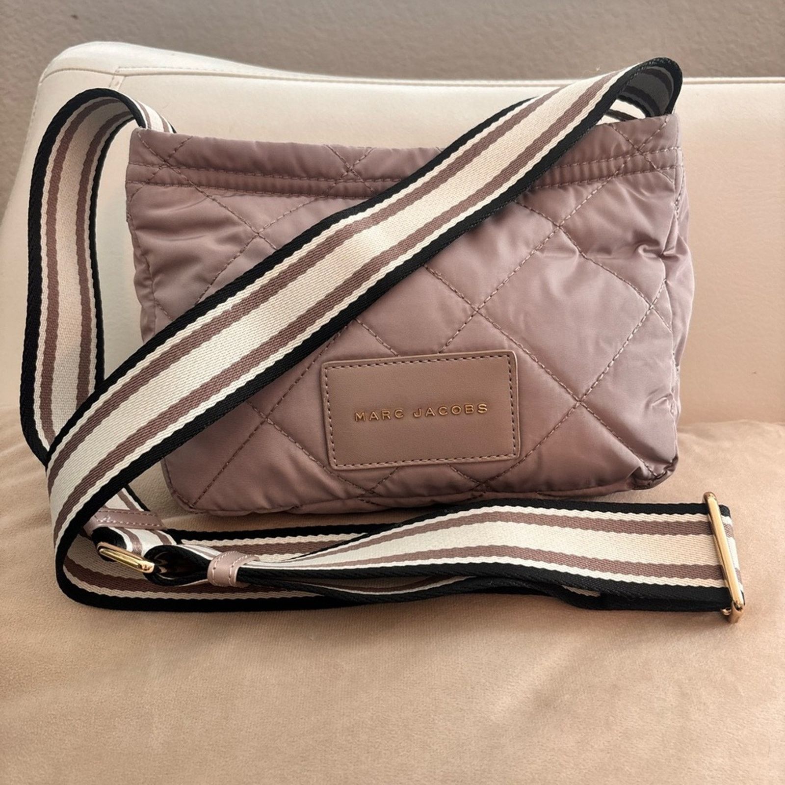 Marc Jacobs Marc Jacobs Quilted Crossbody Bag Taupe with Striped Strap Size ONE SIZE - 2 Thumbnail