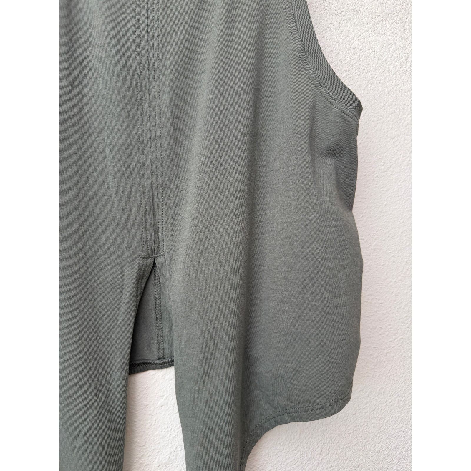 Lululemon Lululemon Time To Restore Tank Grey Sage Women 4 Size S / US 4 / IT 40 - 9 Thumbnail