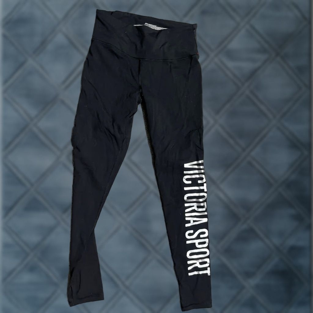 Victoria's Secret Victoria's Secret Sport Black Activewear Leggings Women's Small 29" Inseam Skinny Compression Size 28" / US 6 / IT 42 - 1 Thumbnail