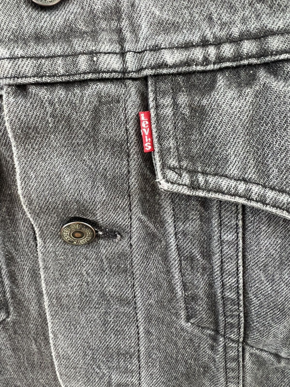Levi's Vintage 80s Levi’s 75505 Faded Black Denim Trucker Jacket Size US S / EU 44-46 / 1 - 3 Thumbnail