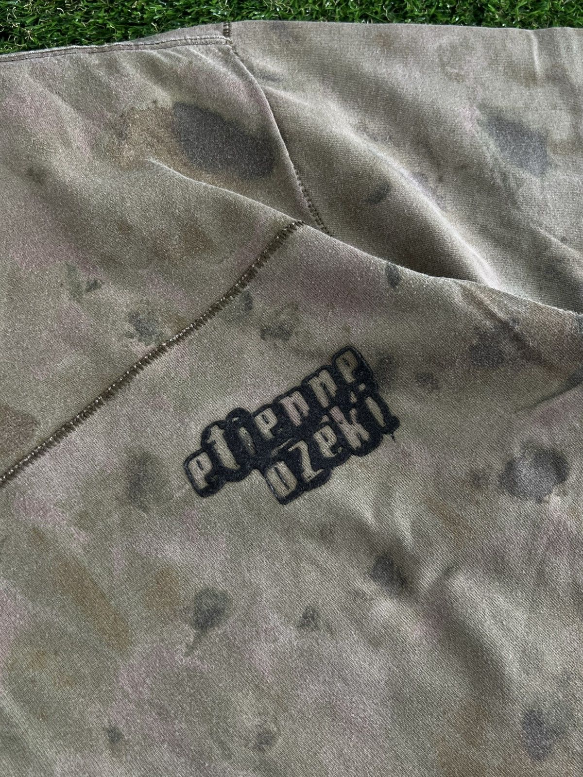 Japanese Brand Etienne Ozeki T-Shirt Size XL Size US XL / EU 56 / 4 - 5 Thumbnail