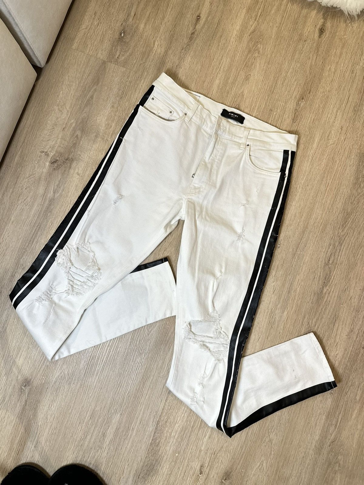 Amiri AMIRI White and black jeans Size US 34 / EU 50 - 2 Thumbnail