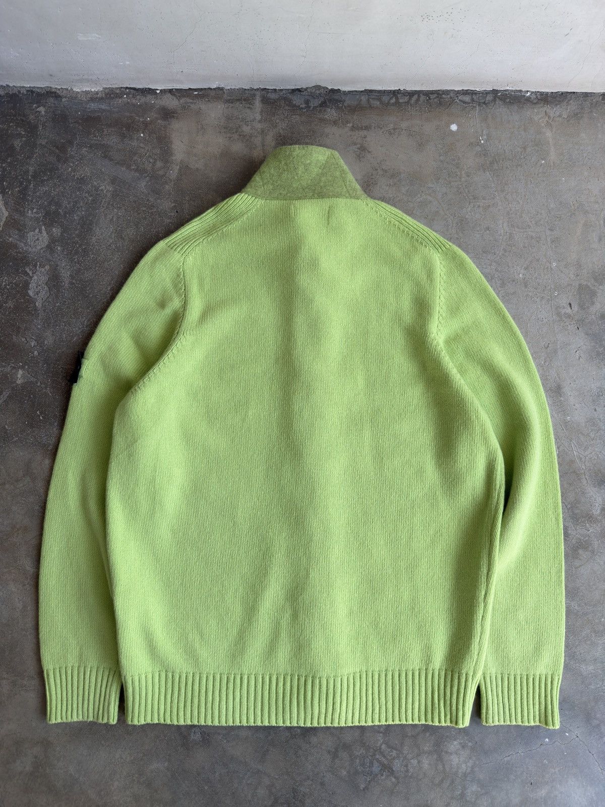 Stone Island Stone Island Wappen Zip up Long sleeved knit In Neon Green Size US XL / EU 56 / 4 - 16 Thumbnail