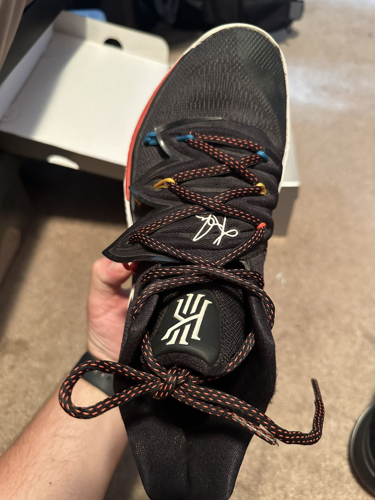 Nike Nike Kyrie 5 “Friends” Size US 9 / EU 42 - 9 Thumbnail