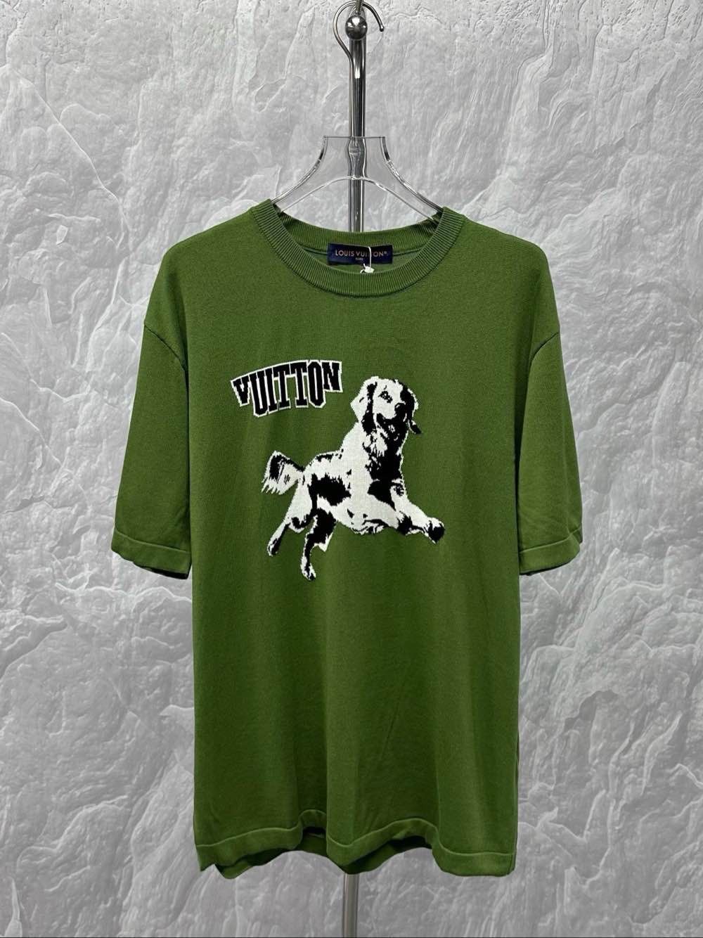 Louis Vuitton Louis Vuitton Dog Graphic Knit Short Sleeve T-Shirt XXL Size US XXL / EU 58 / 5 - 1 Thumbnail