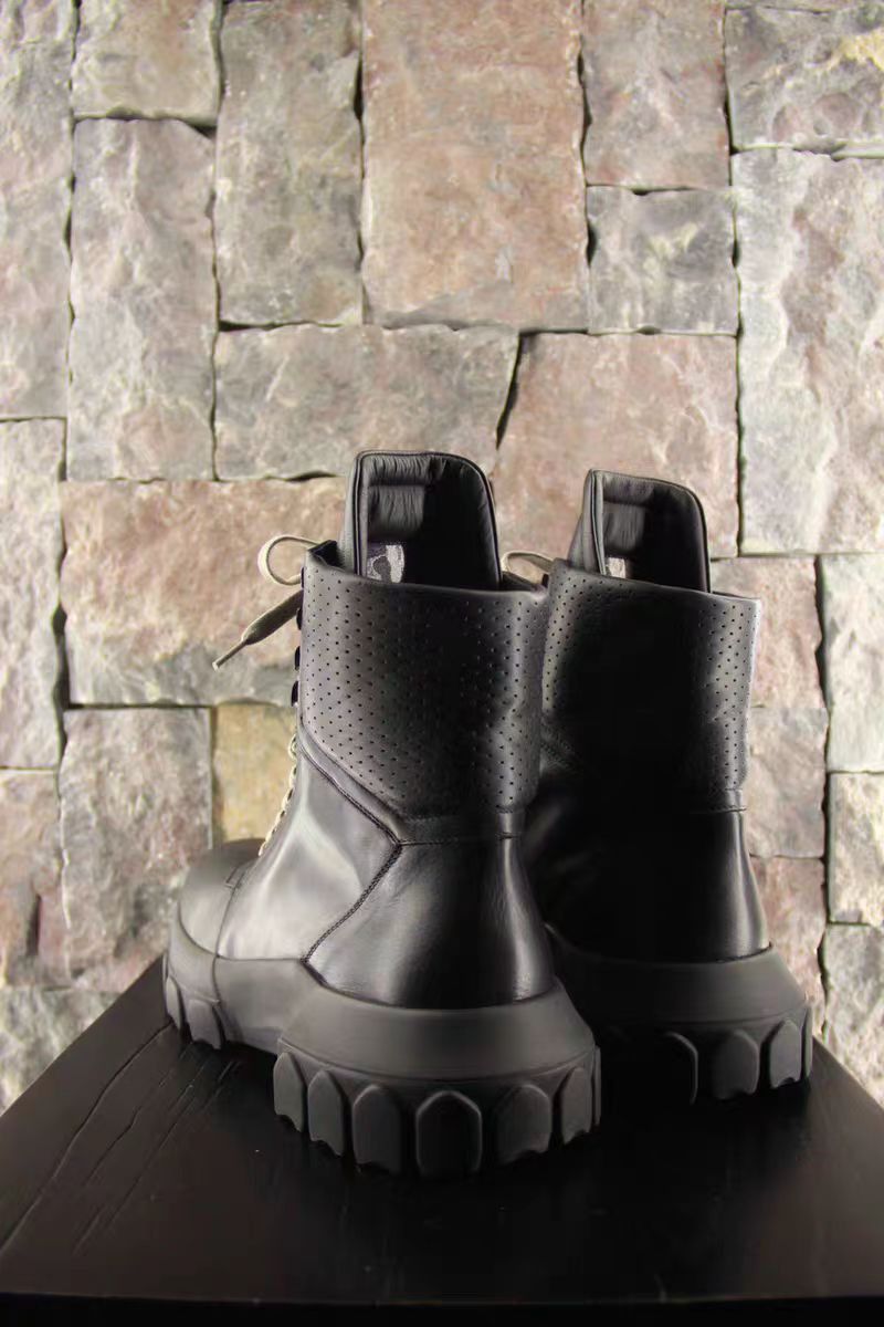 Rick Owens Rick Owens Men's Black Sleeve Chelsea Boots Size US 7 / EU 40 - 2 Thumbnail
