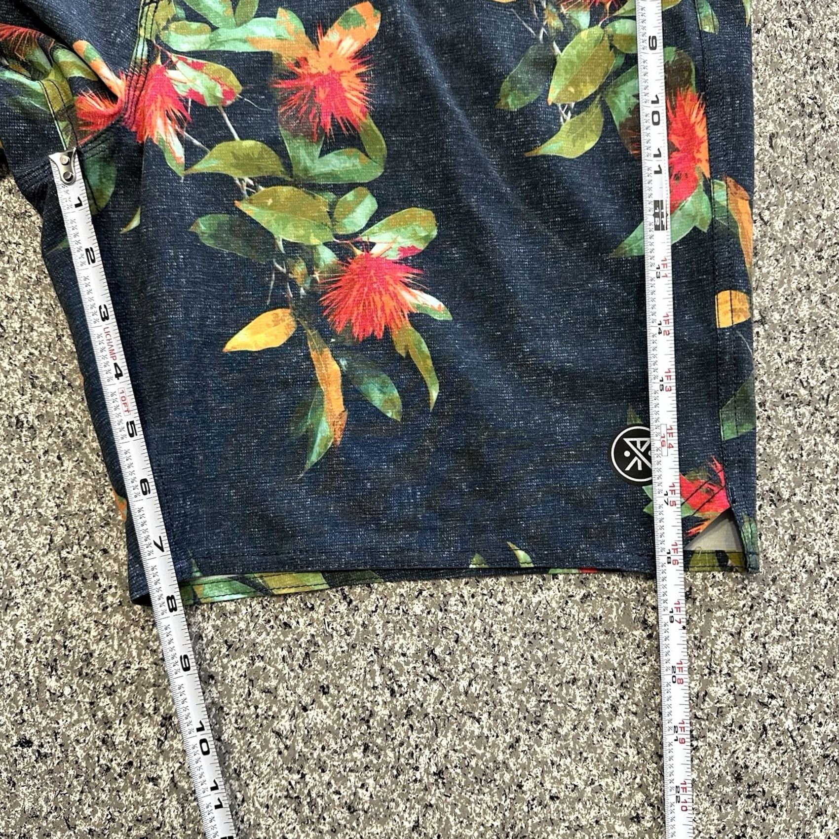 Roark Roark Boardshorts Mens 33 Swim Shorts Trunks 18” Floral Blue Roark Floral Board Shorts Men 33 XS? Size US 33 - 5 Thumbnail