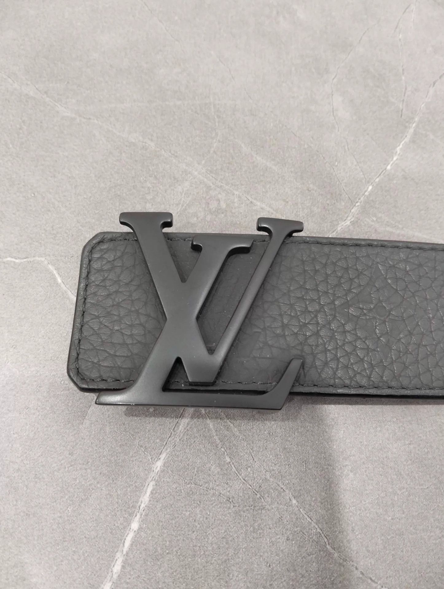 Louis Vuitton LV black leather belt 95cm Size ONE SIZE - 2 Thumbnail