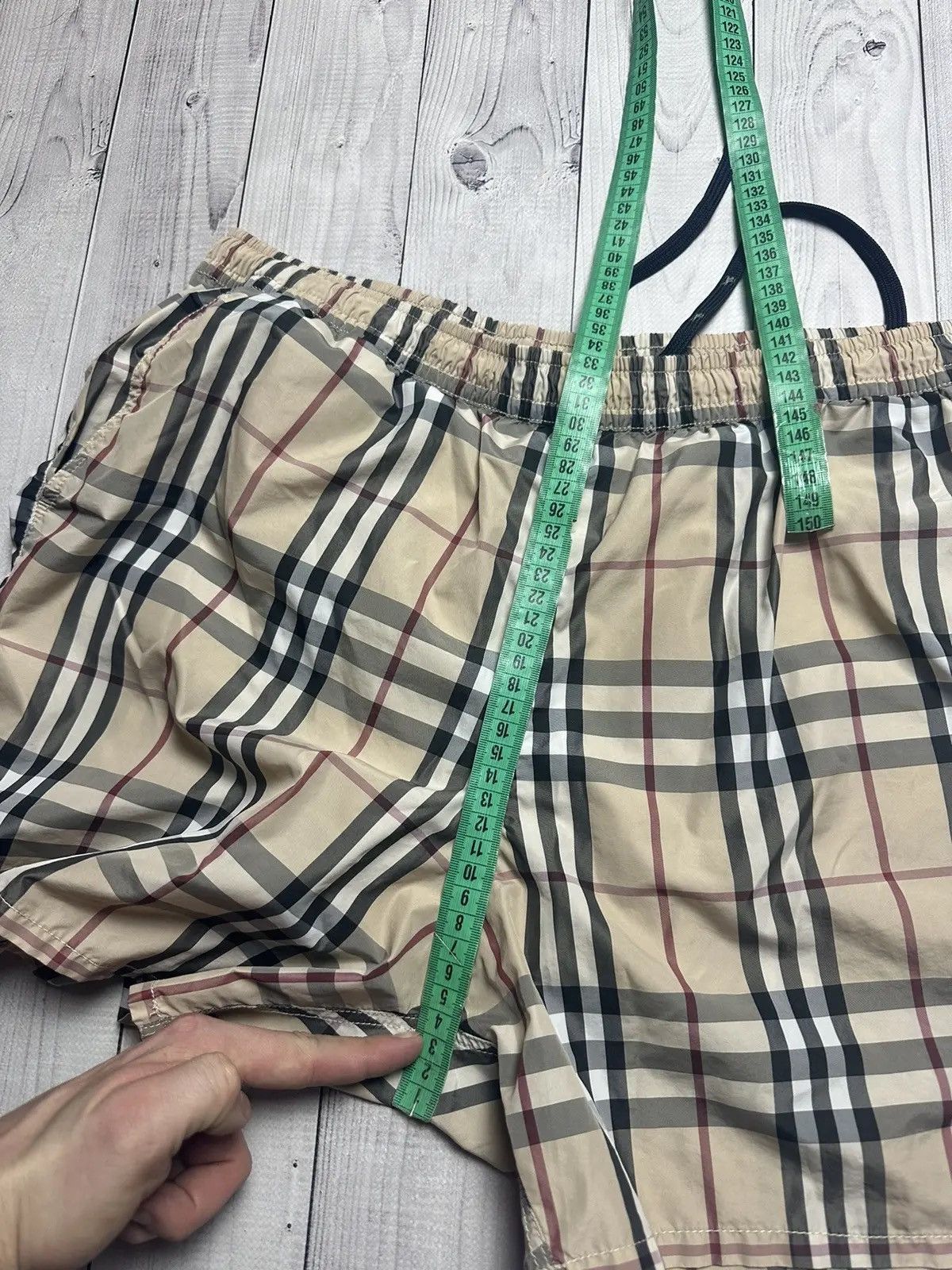 Burberry Vintage Burberry premium plaid shorts size M plaid rare Size US 32 / EU 48 - 11 Thumbnail