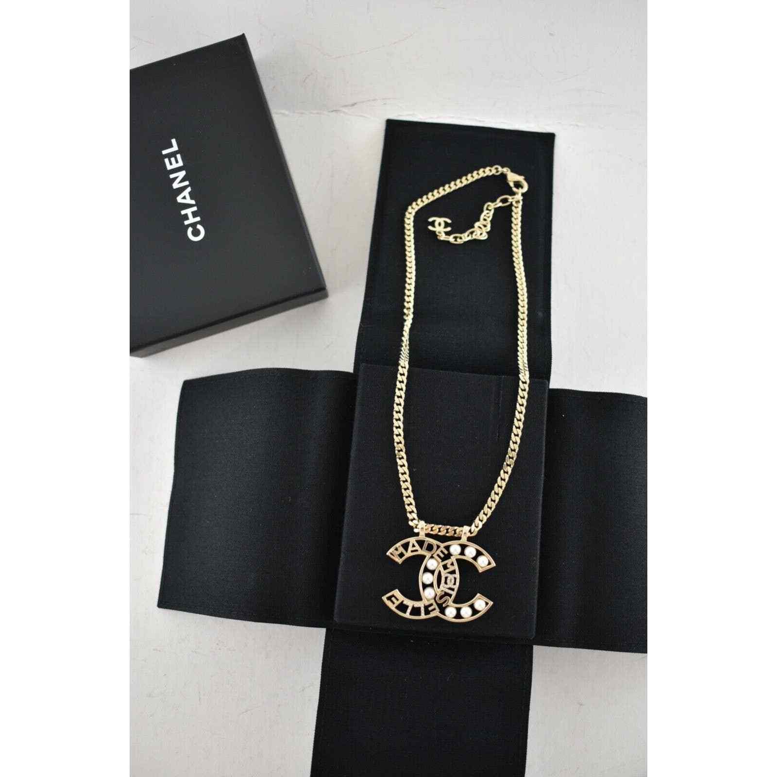 Chanel Chanel 22P Gold Metal Pearl Mademoiselle Pendant Necklace Size ONE SIZE - 2 Thumbnail
