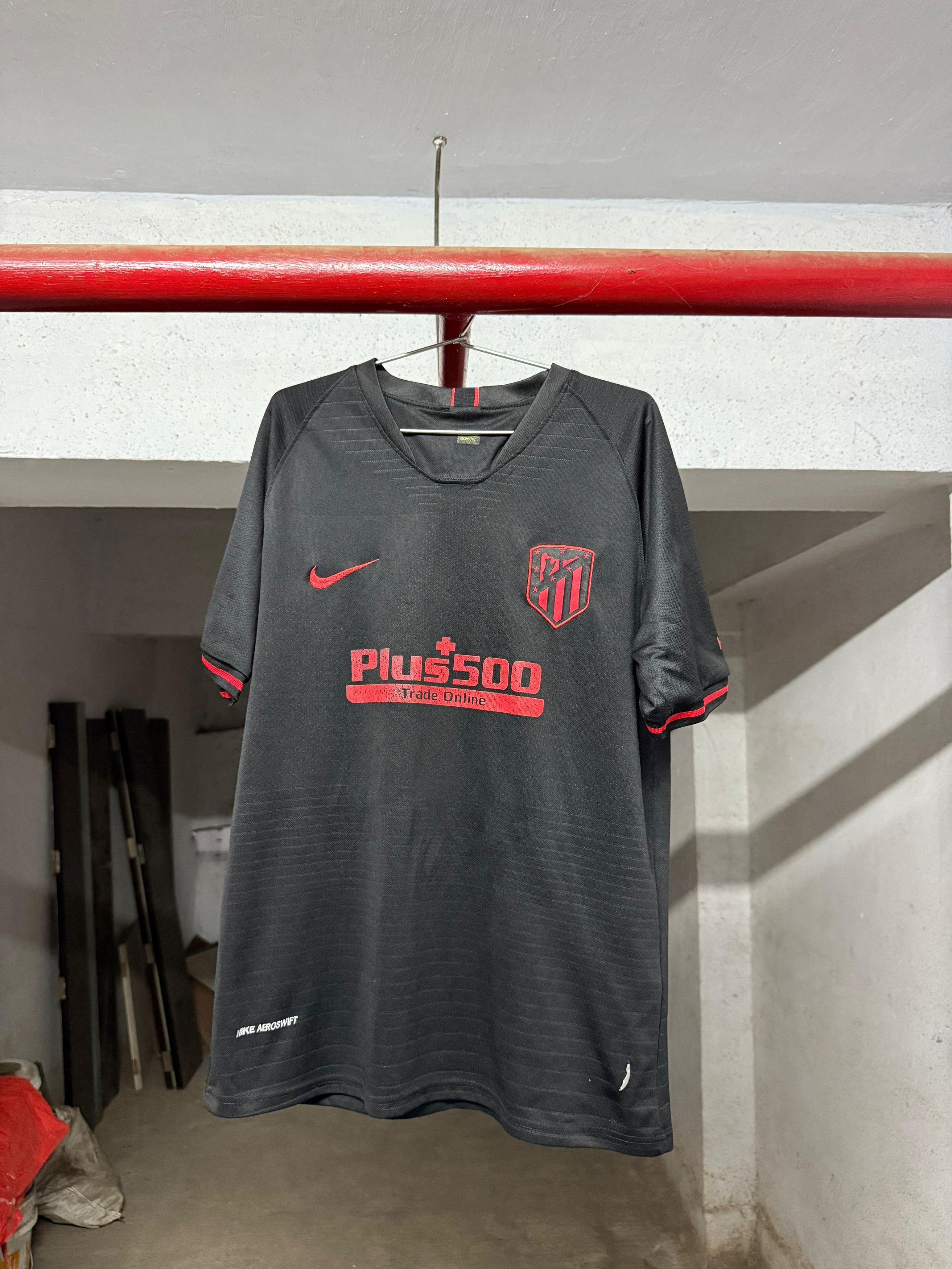 Nike *ARCHIVAL* Nike Aeroswift x Atlético Madrid 3rd Kit (Size M) Size US M / EU 48-50 / 2 - 1 Thumbnail