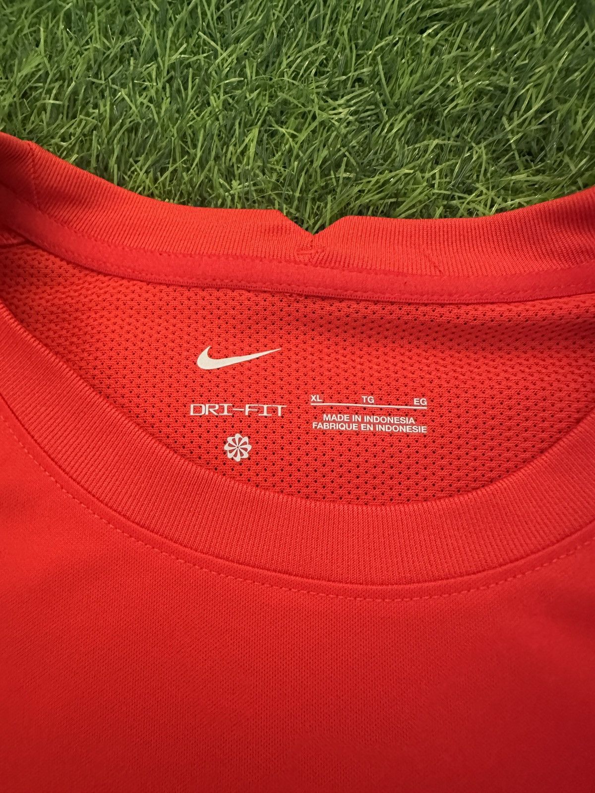 Nike Nike team canada national team soccer jersey size XL Size US XL / EU 56 / 4 - 3 Thumbnail