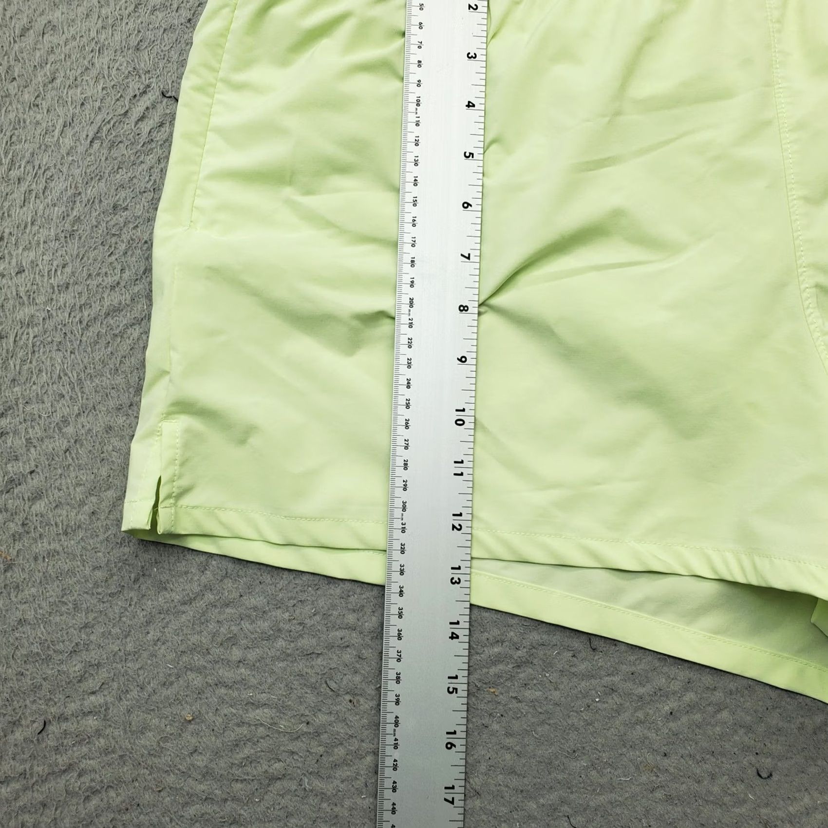 The North Face The North Face Running Shorts Women XXL Green Brief Lined Athletic Elastic Waist Size 40" / US 18 - 4 Thumbnail
