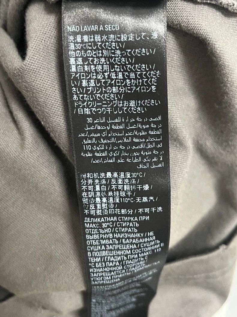 Balenciaga Balenciaga Gray Worn Printed Crack Crack Coke Short Sleeve Size US XXS / EU 40 - 8 Thumbnail