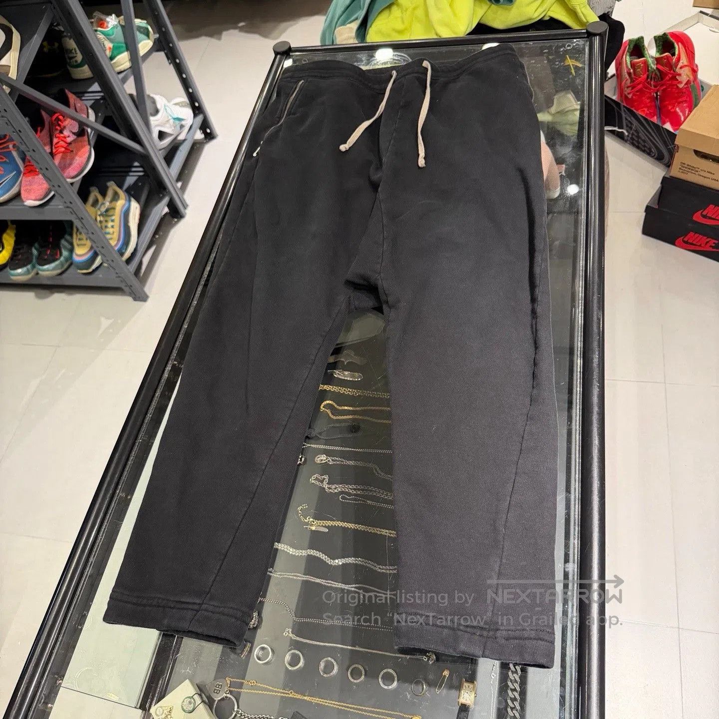 Rick Owens Rick Owens Men's Black Long Pants. Size US 26 / EU 42 - 1 Thumbnail