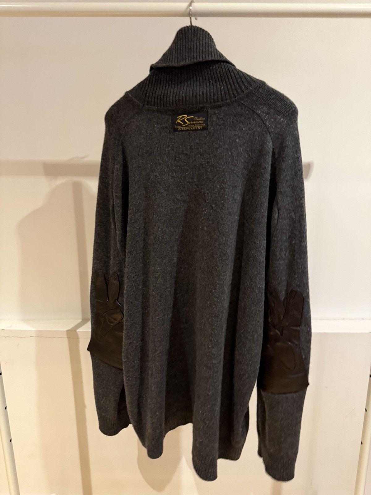 Raf Simons Raf Simons “Peace Gloves” Turtleneck Knit Size US L / EU 52-54 / 3 - 2 Thumbnail
