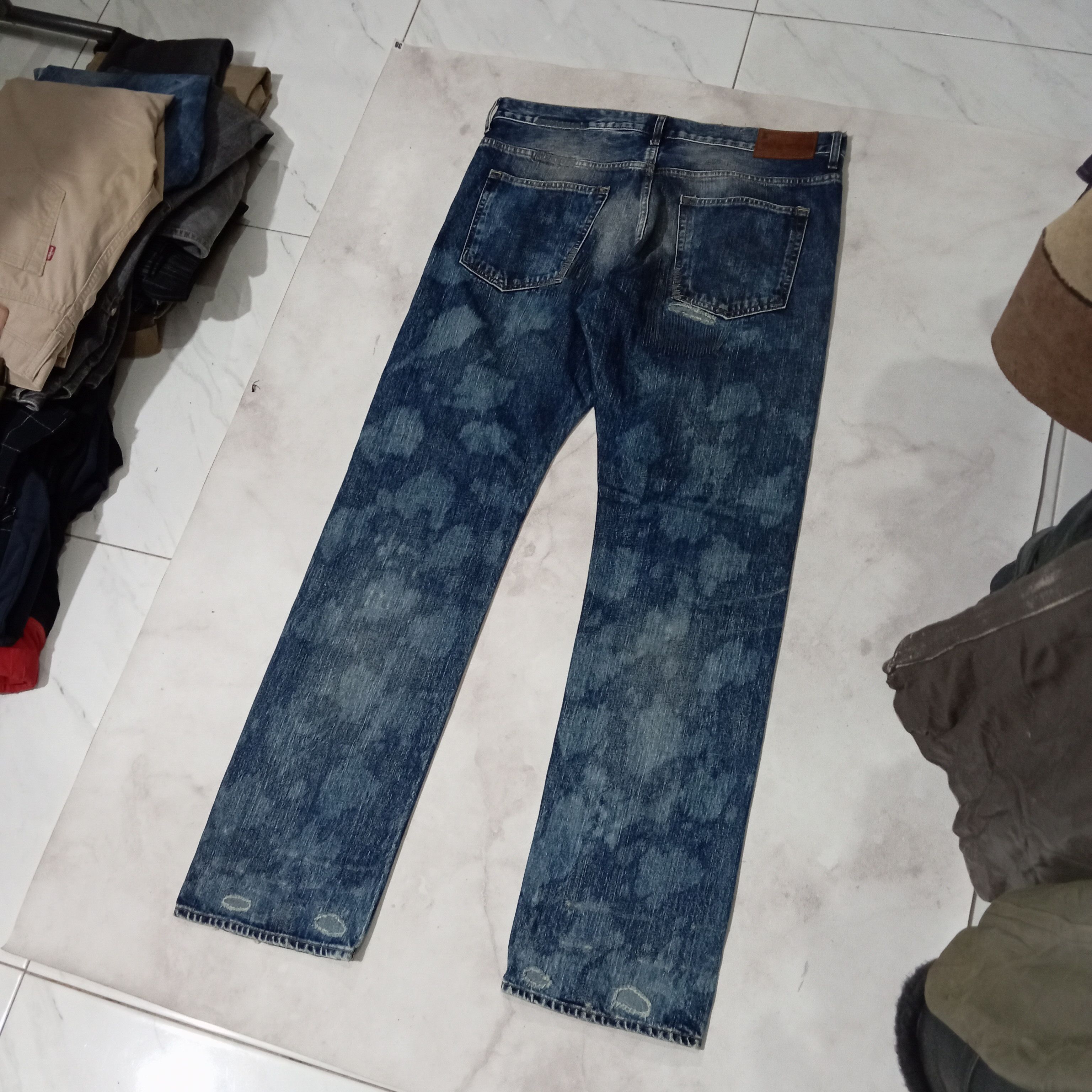 H&M H&M Bleach Distressed Denim Pants Size US 41 - 6 Thumbnail