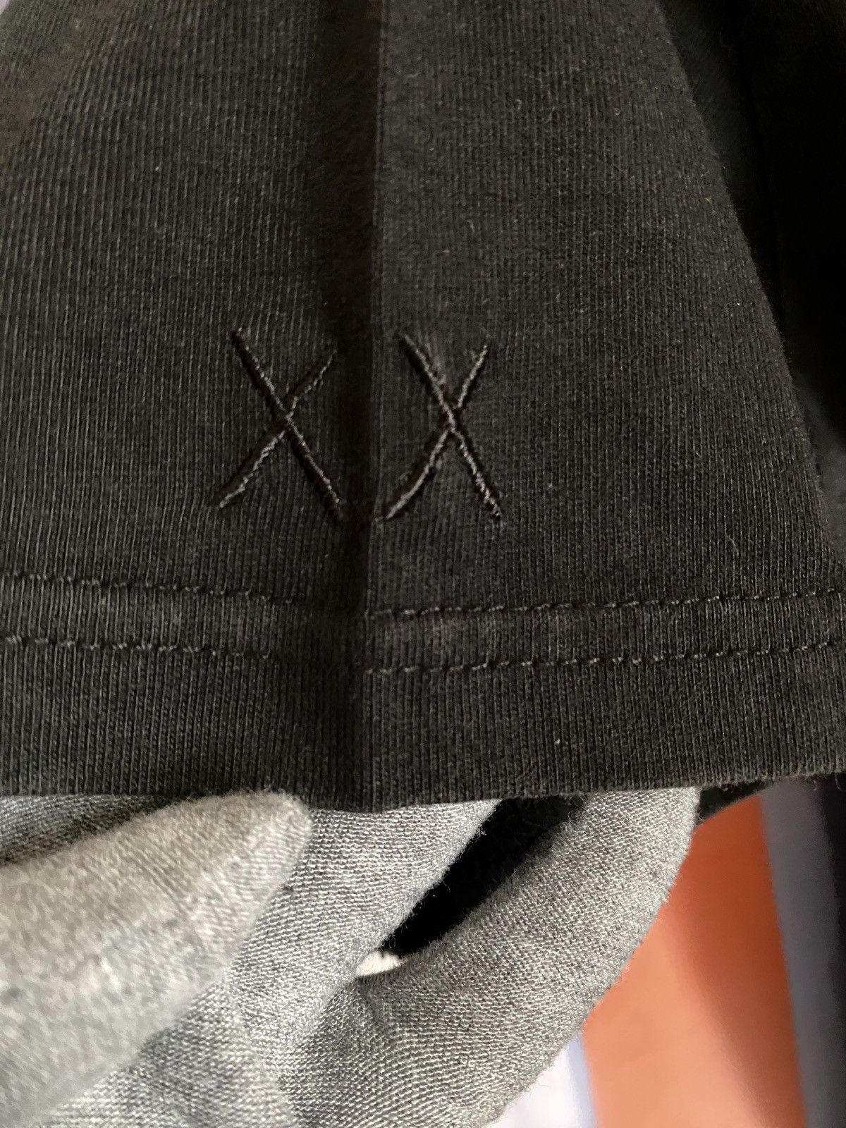 Kaws Original Fake Kaws Glow In The Dark Tee Size US M / EU 48-50 / 2 - 7 Thumbnail