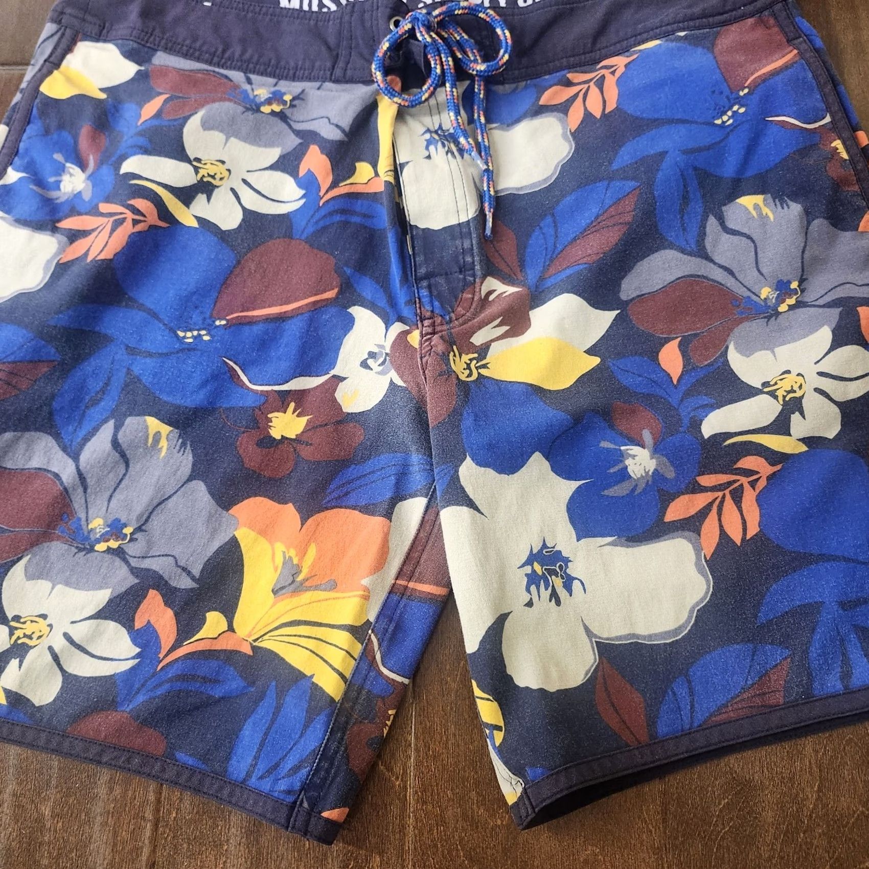 Mossimo Mossimo Supply Co Swim Trunks Mens 38 Floral Board Shorts Beach Surf Multicolor Pockets Drawstring Comfortable Fit Size US 38 / EU 54 - 5 Thumbnail