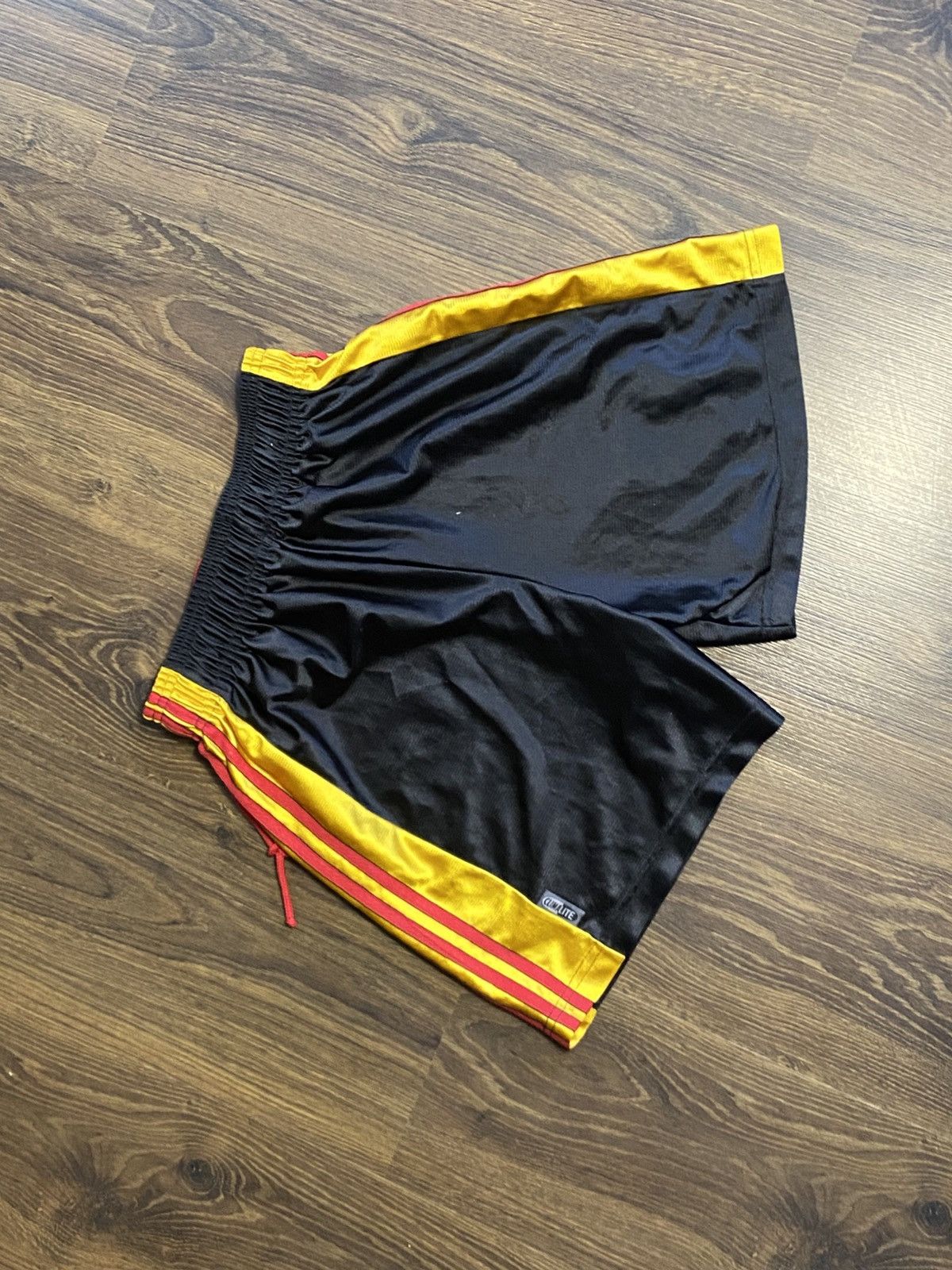 Vintage Vintage Adidas Stuttgart Football Shorts 2000 y2k Size S-M Size US 30 / EU 46 - 2 Thumbnail
