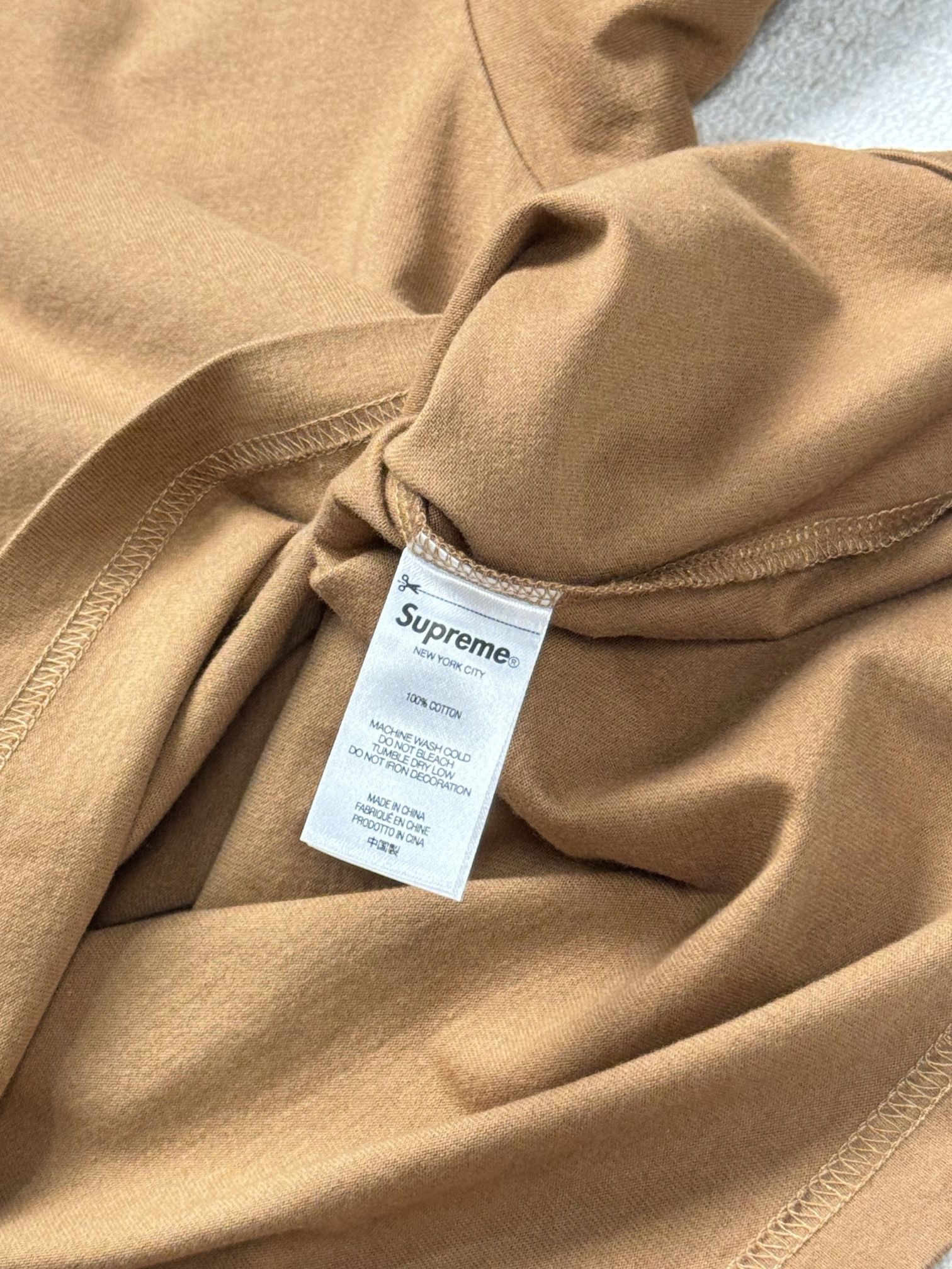 Supreme UNWORN* Supreme Small Box Tee Size US S / EU 44-46 / 1 - 6 Thumbnail
