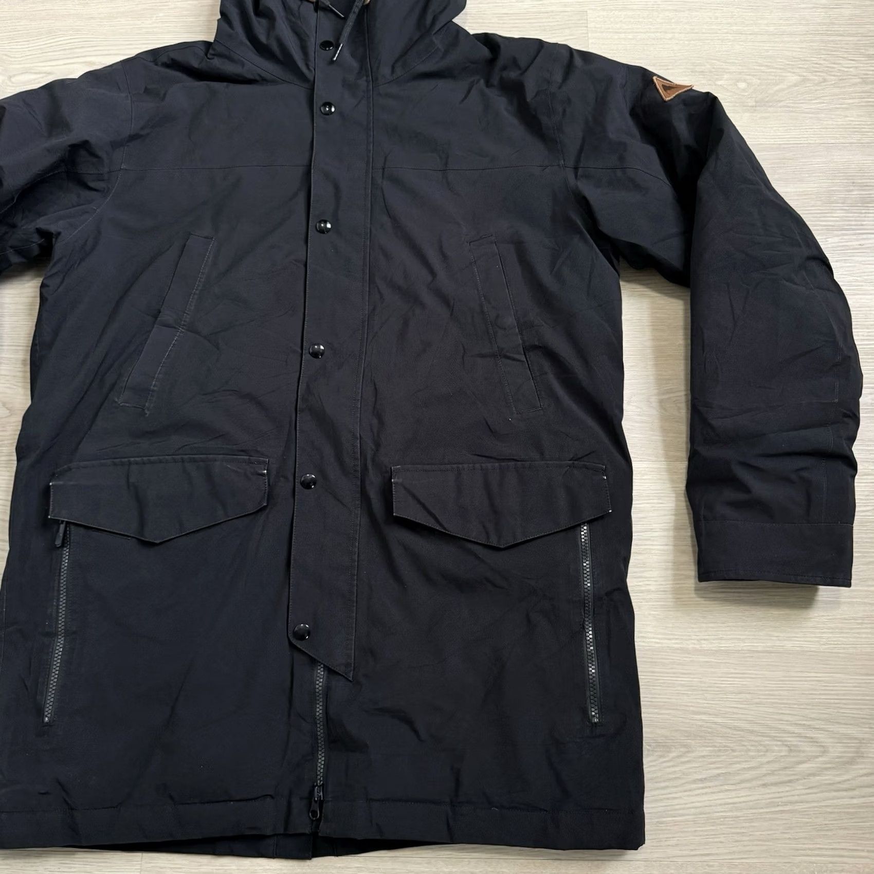 Burton VINTAGE Burton Black Parka Jacket Fur Hood Goretex Size Large Durable Goods Mens Size US L / EU 52-54 / 3 - 3 Thumbnail