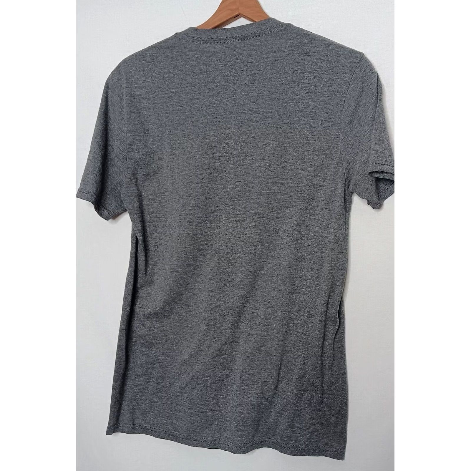Vintage District Naked Mountain Winery Shirt S Gray Short Sleeve Crew Neck T-Shirt Men Graphic Print Virginia Winery Wine Theme Size US S / EU 44-46 / 1 - 3 Thumbnail