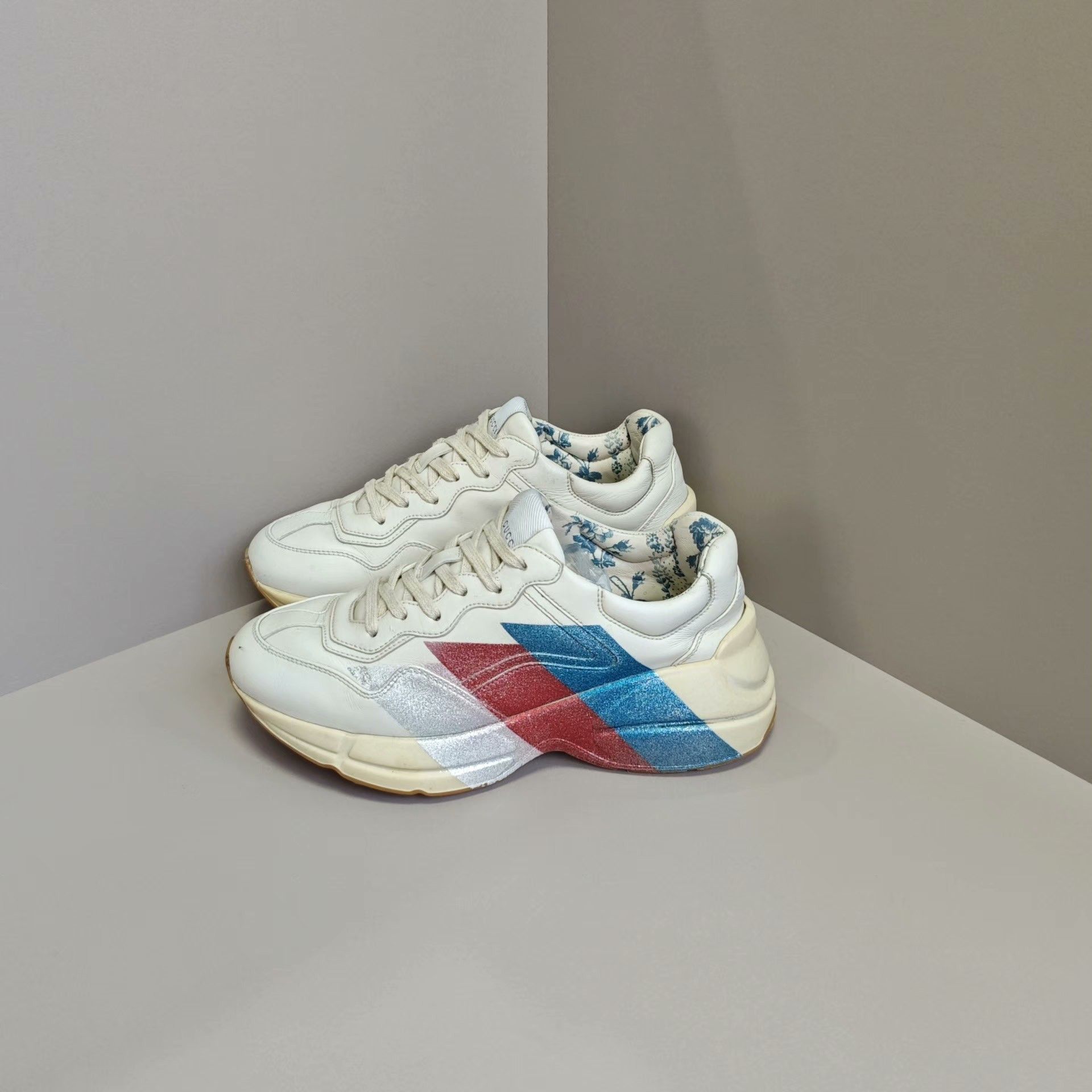 Gucci Gucci Lowtop Sneakers us_6 Women Size US 6 / IT 36 - 1 Thumbnail