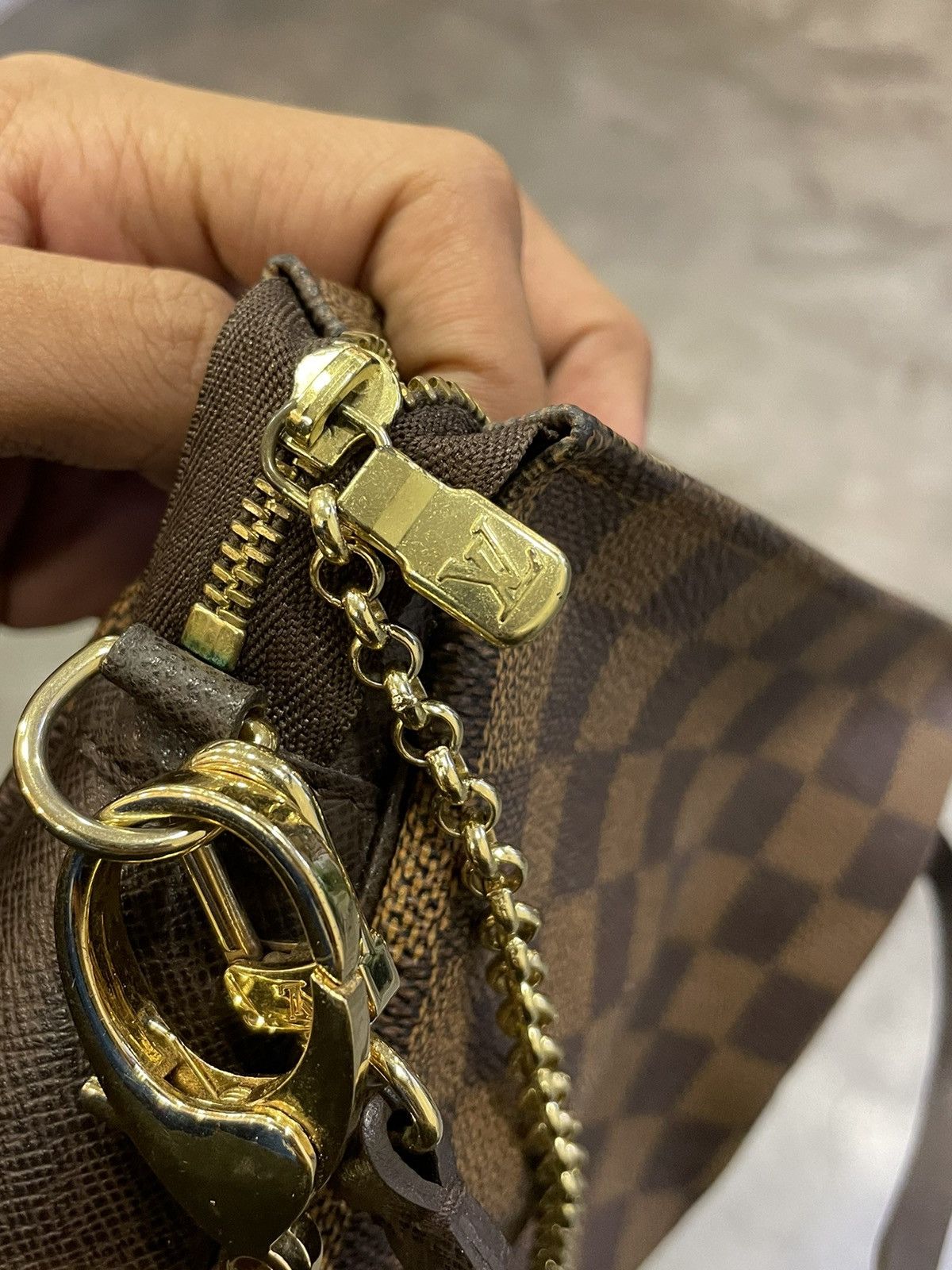 Louis Vuitton LOUIS VUITTON 2001 Damier Top Handle Bag Mini Vintage Size ONE SIZE - 10 Thumbnail