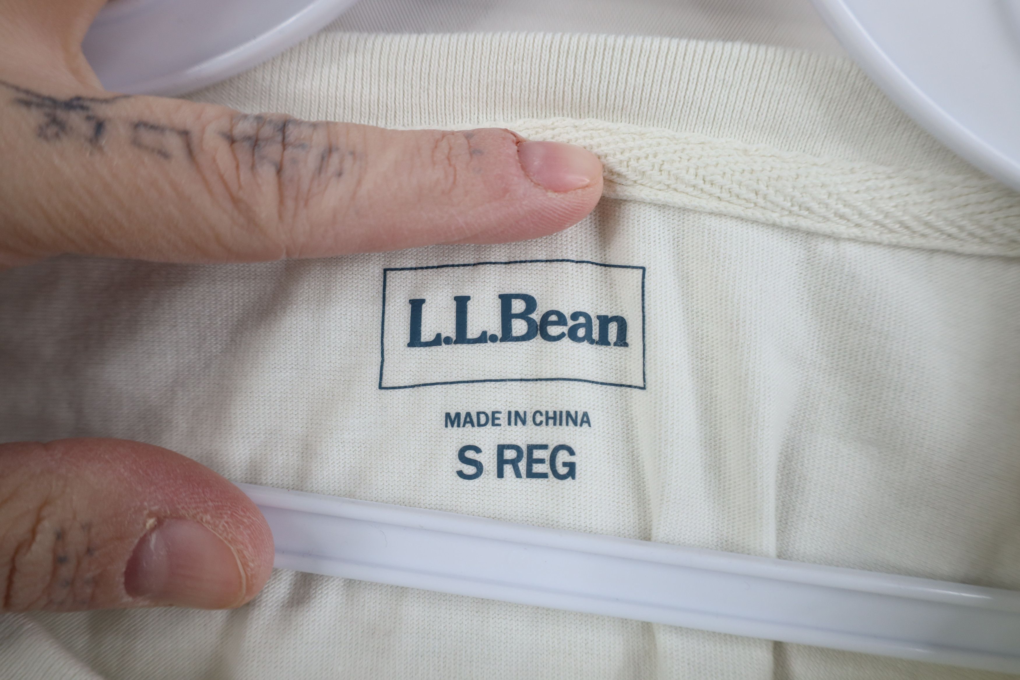 L.L. Bean LL Bean Rainbow Camping Short Sleeve T-Shirt Cream Cotton Size S / US 4 / IT 40 - 7 Thumbnail