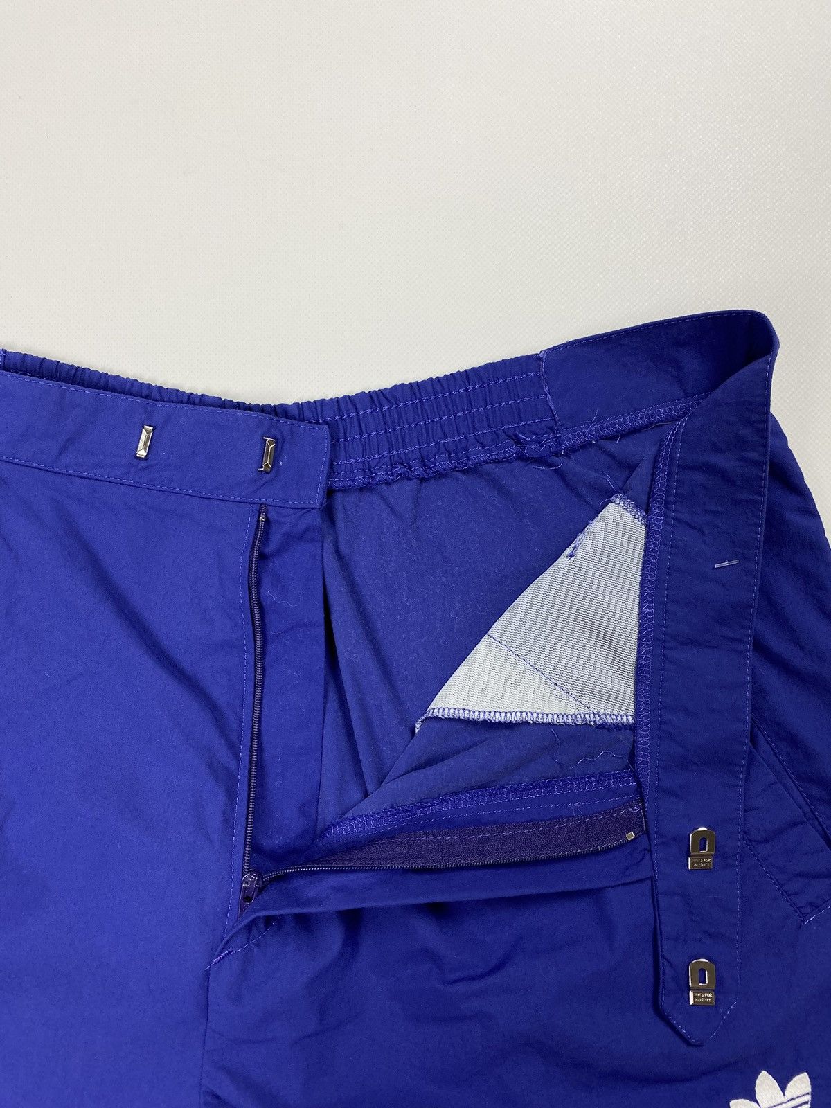 Adidas VTG Adidas Originals men’s short size 34" Size US 34 / EU 50 - 8 Thumbnail