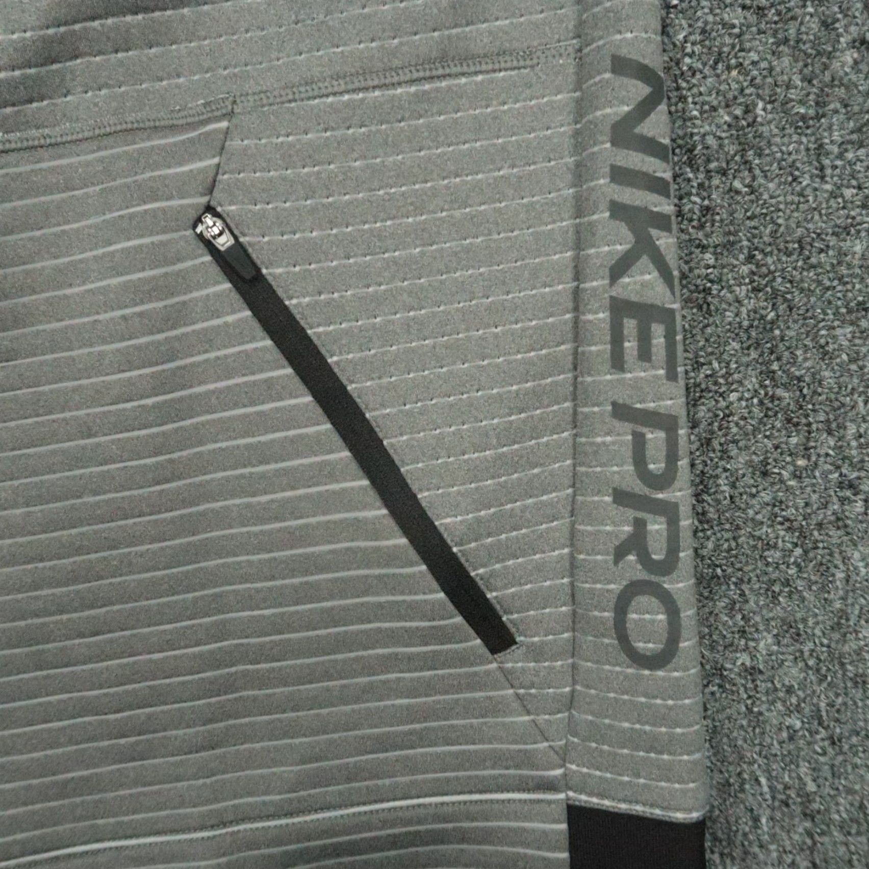 Nike Nike Hoodie Men L Gray Pro Training Full Zip Pockets Hooded CZ2200 Size US L / EU 52-54 / 3 - 5 Thumbnail