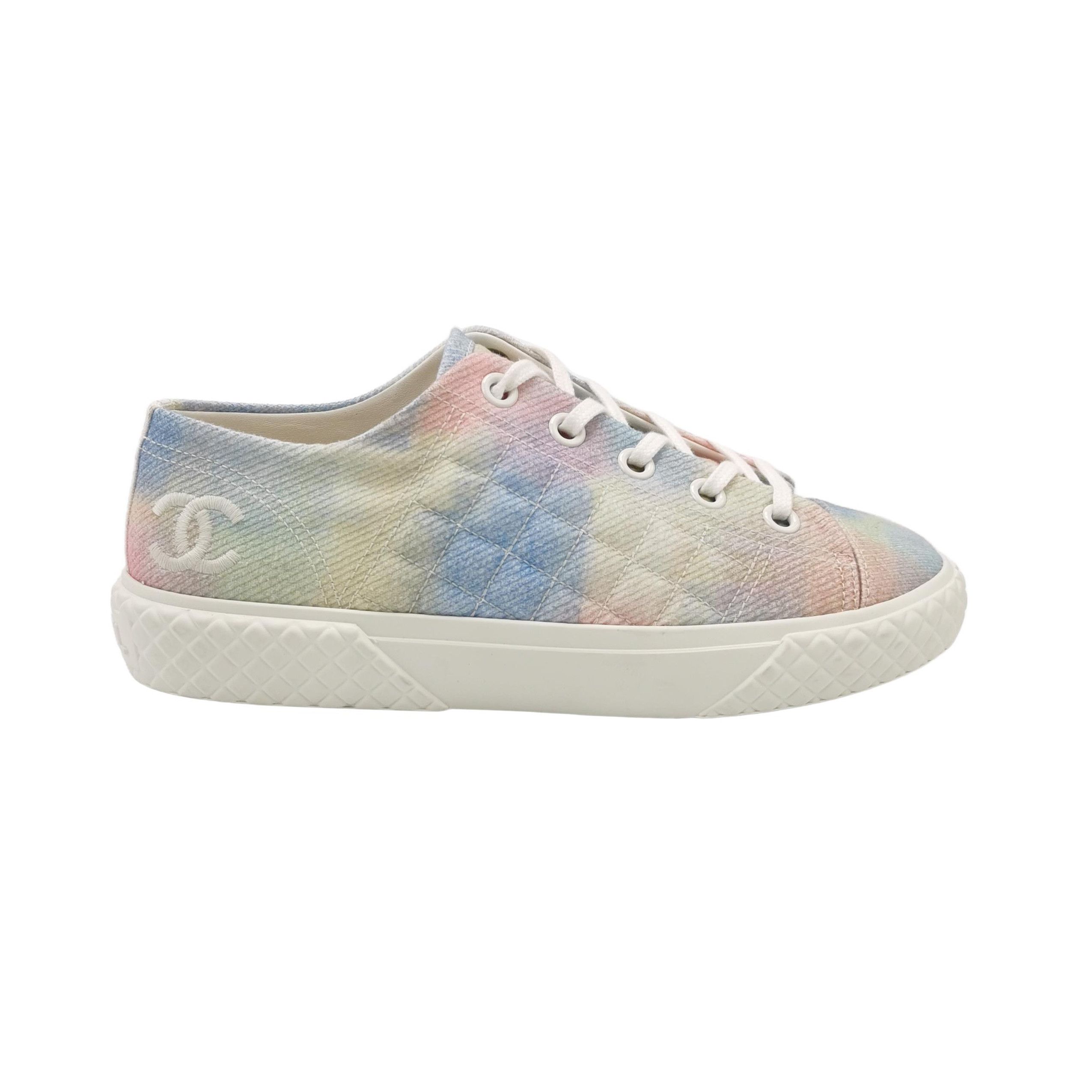 Chanel Chanel Women 7-5 Lowtop Sneakers Size US 7.5 / IT 37.5 - 1 Thumbnail