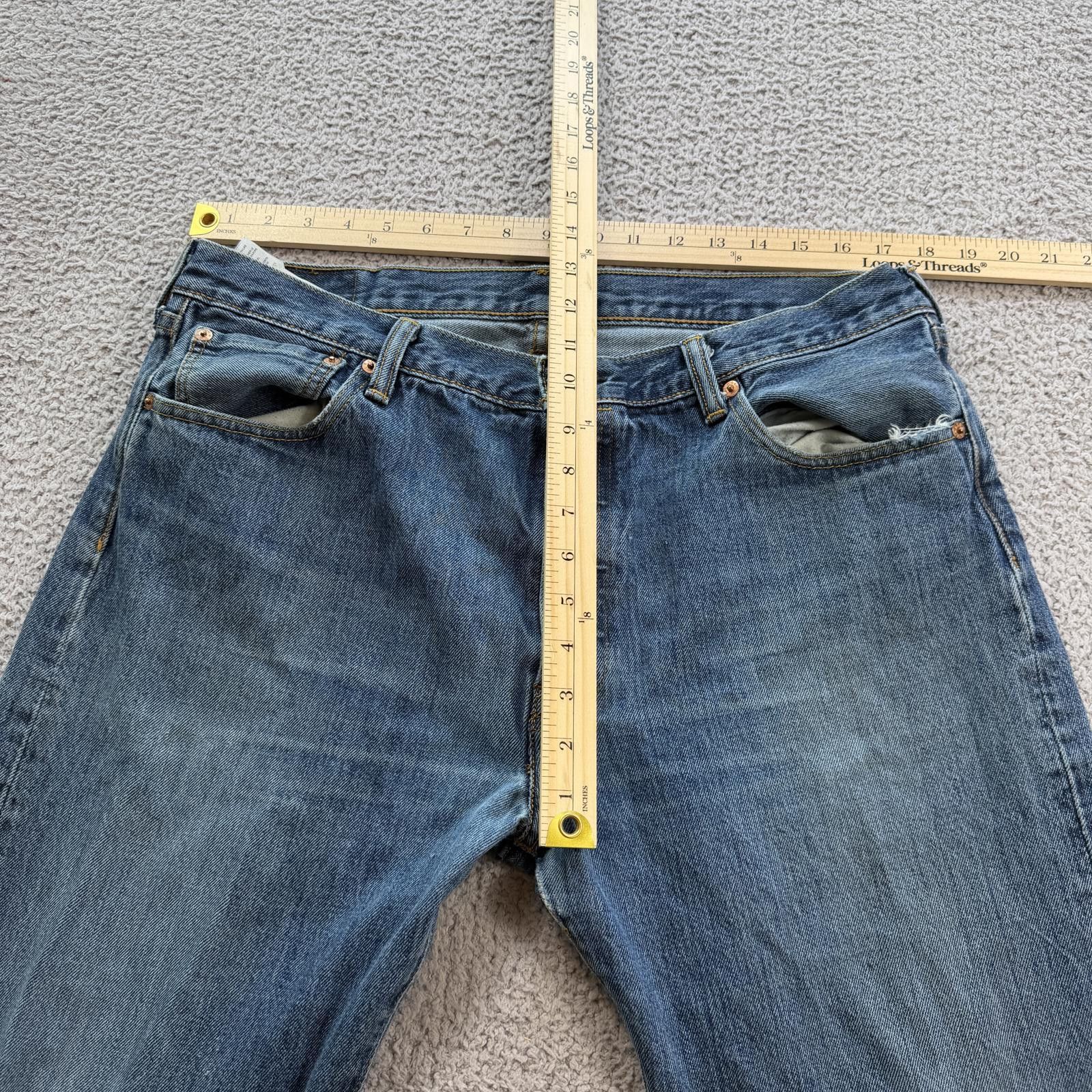 Levi's Levis 501 Jeans Men 36x34 Blue Medium Wash Straight Leg Size US 36 / EU 52 - 3 Thumbnail